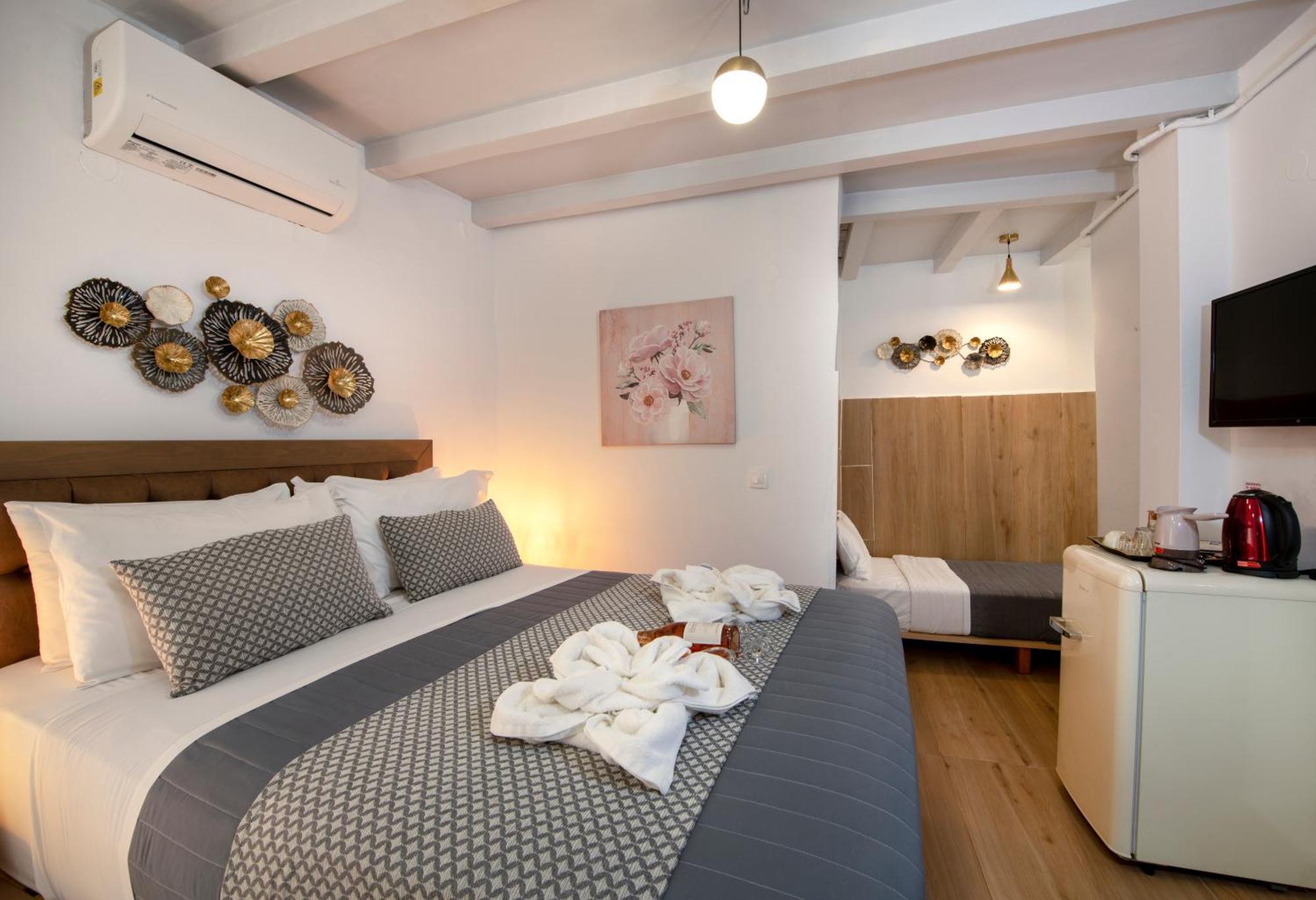 Bozzali Guest house Chania (Crete)