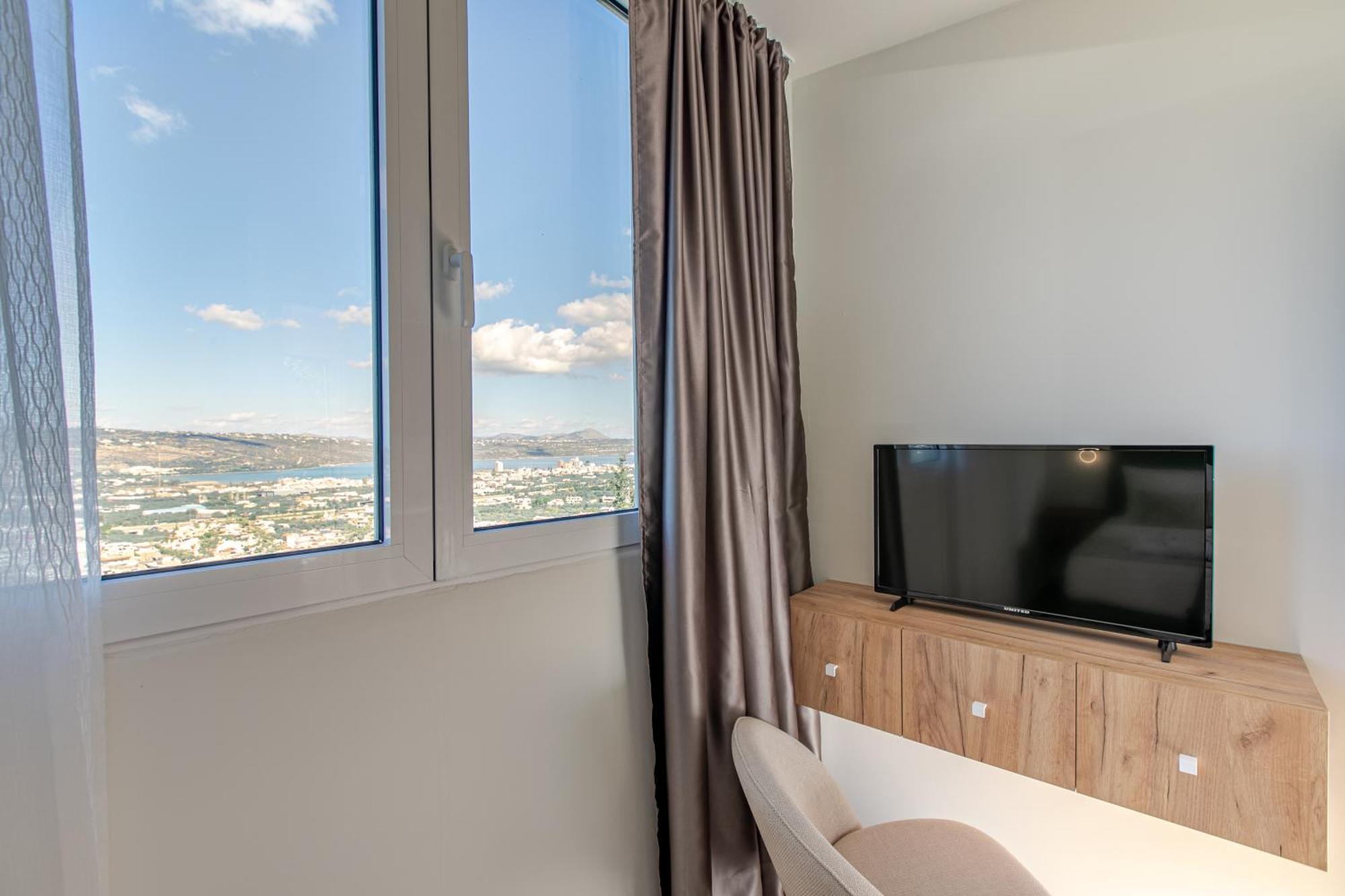 Kedria Lounge And Infinity Sea View Apartment