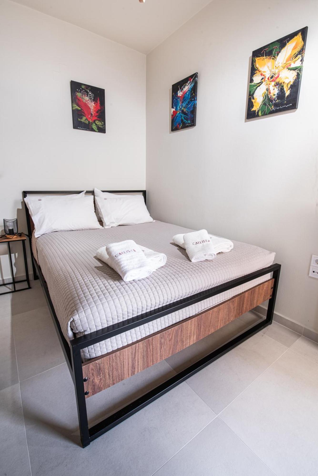Callista Living Apartment