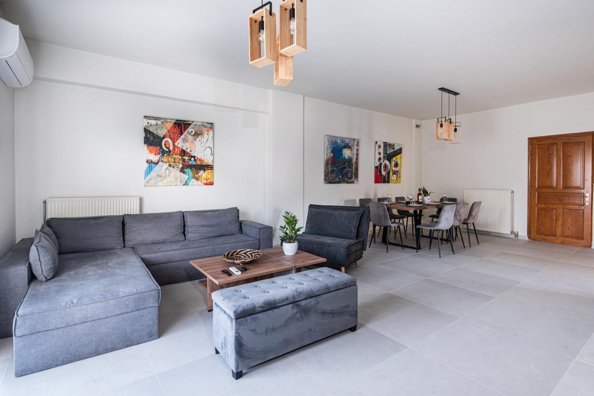 Callista Living Apartment