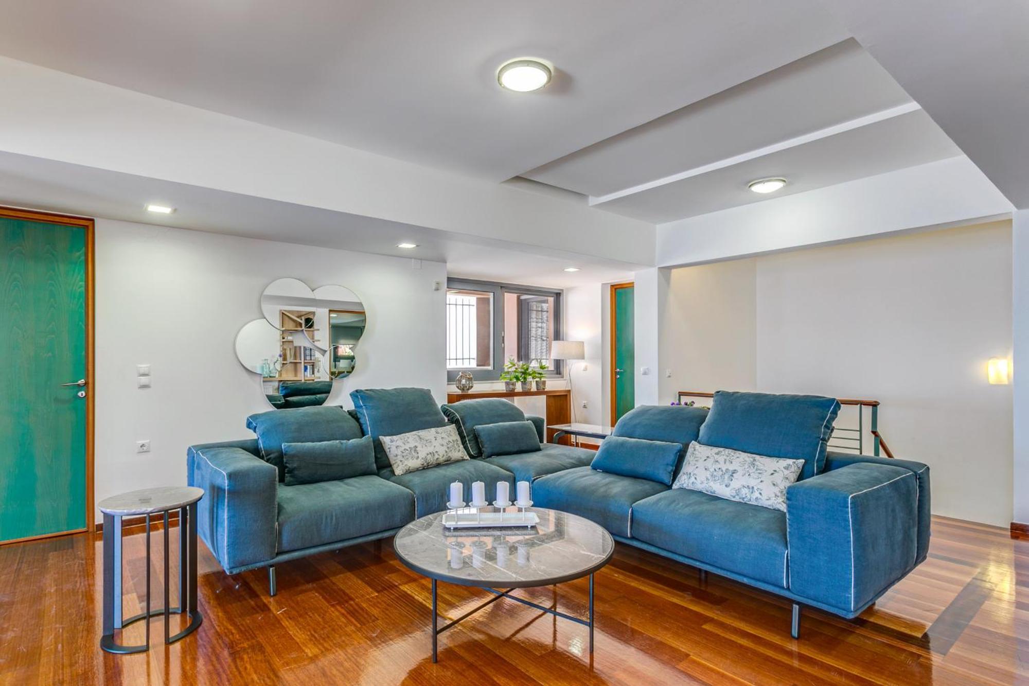 Villa Unlimited Blue