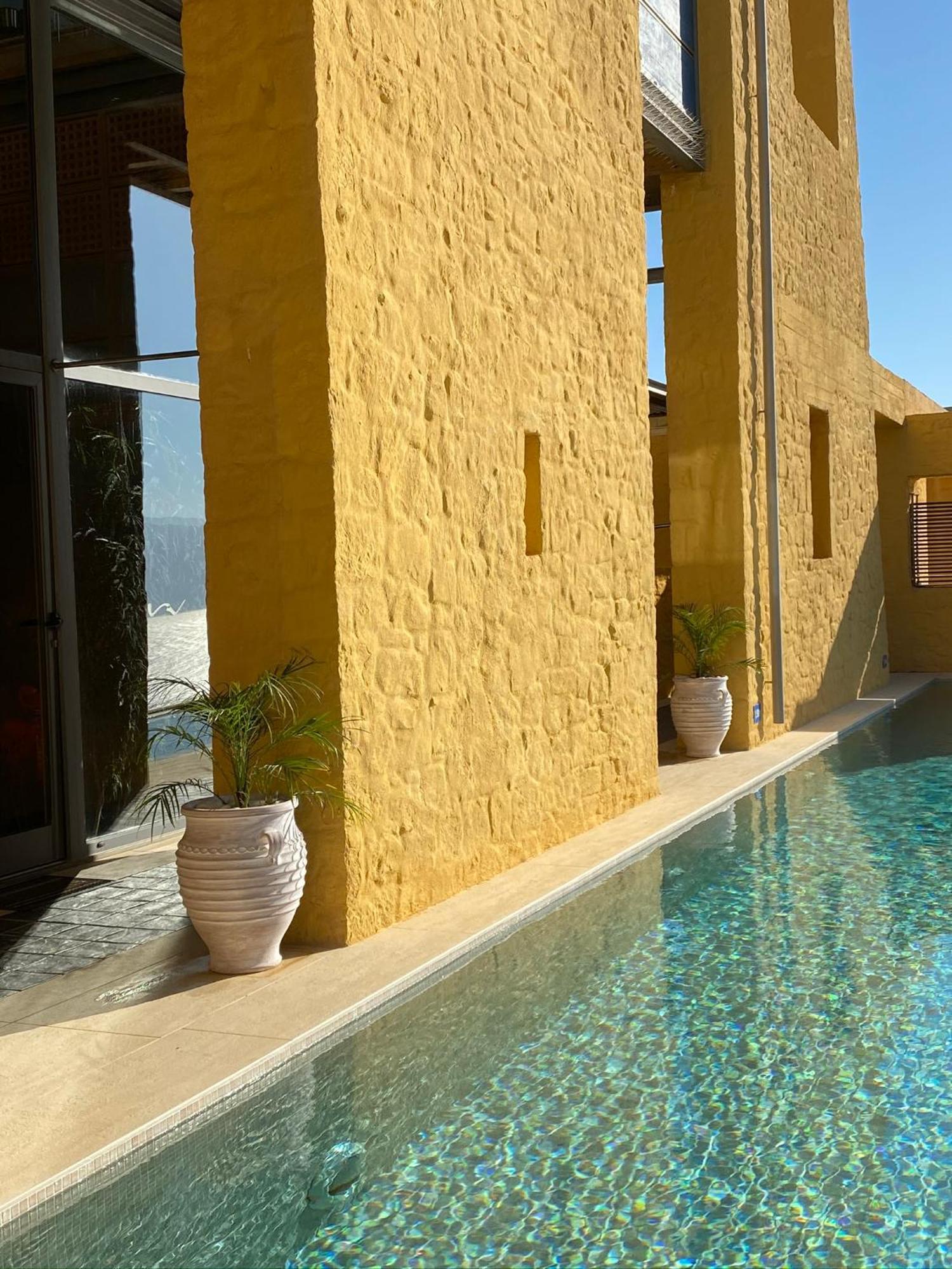 Beachfront Ravdoucha Epavlis Eleni - Pool, Hot Tub, Gym, Sauna, Private Parking, Wifi Villa *
