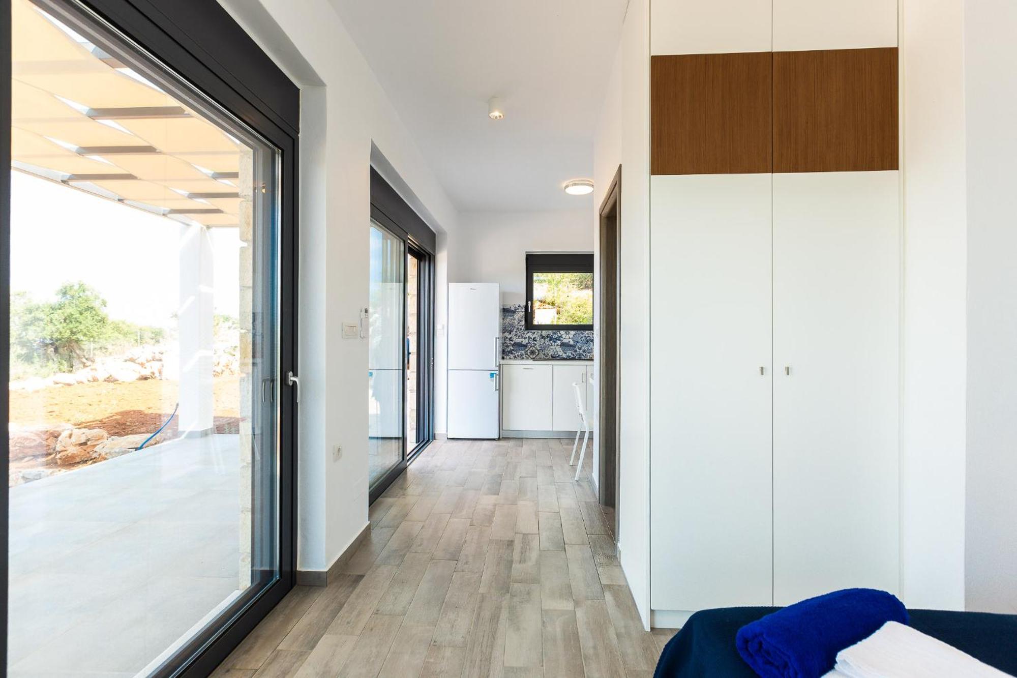 Blueskyline Owner's Listing, By Hellocrete * Chania (Crete)