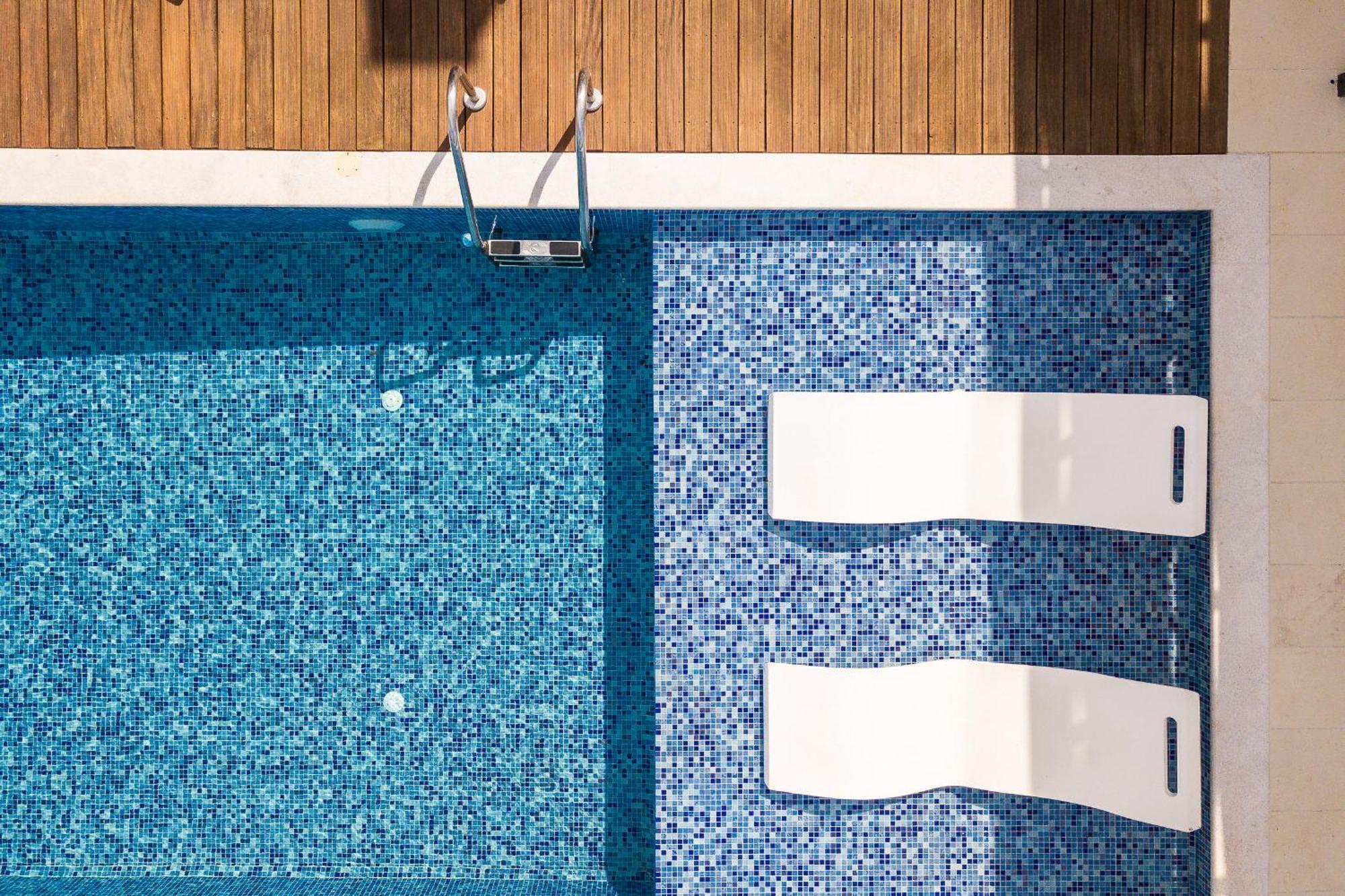 Blueskyline Owner's Listing, By Hellocrete Chania (Crete)