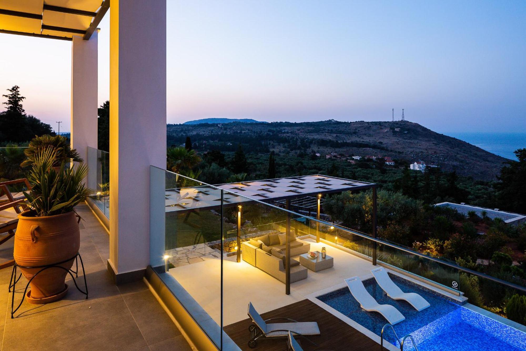 Blueskyline Owner's Listing, By Hellocrete * Chania (Crete)