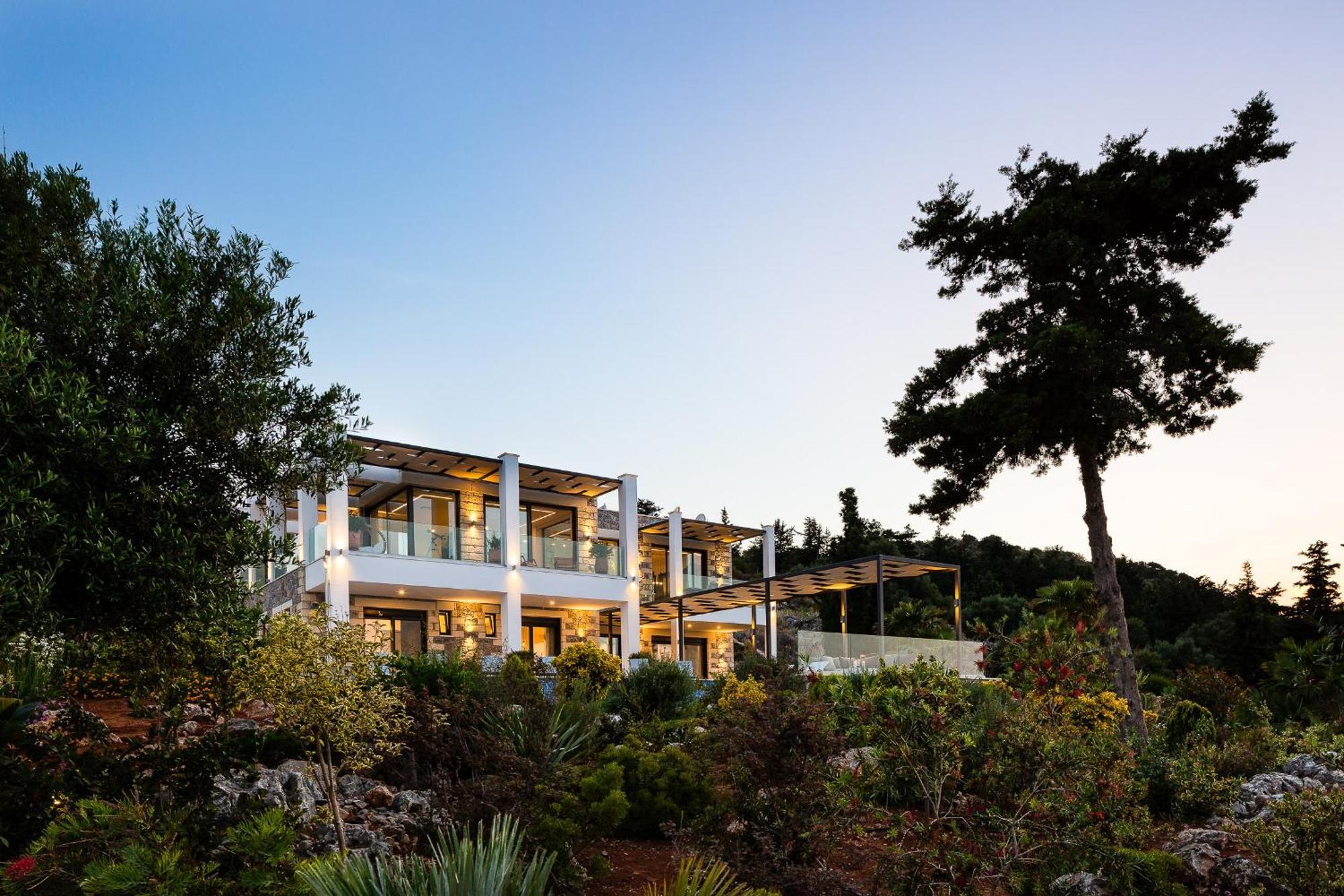 Blueskyline Owner's Listing, By Hellocrete *