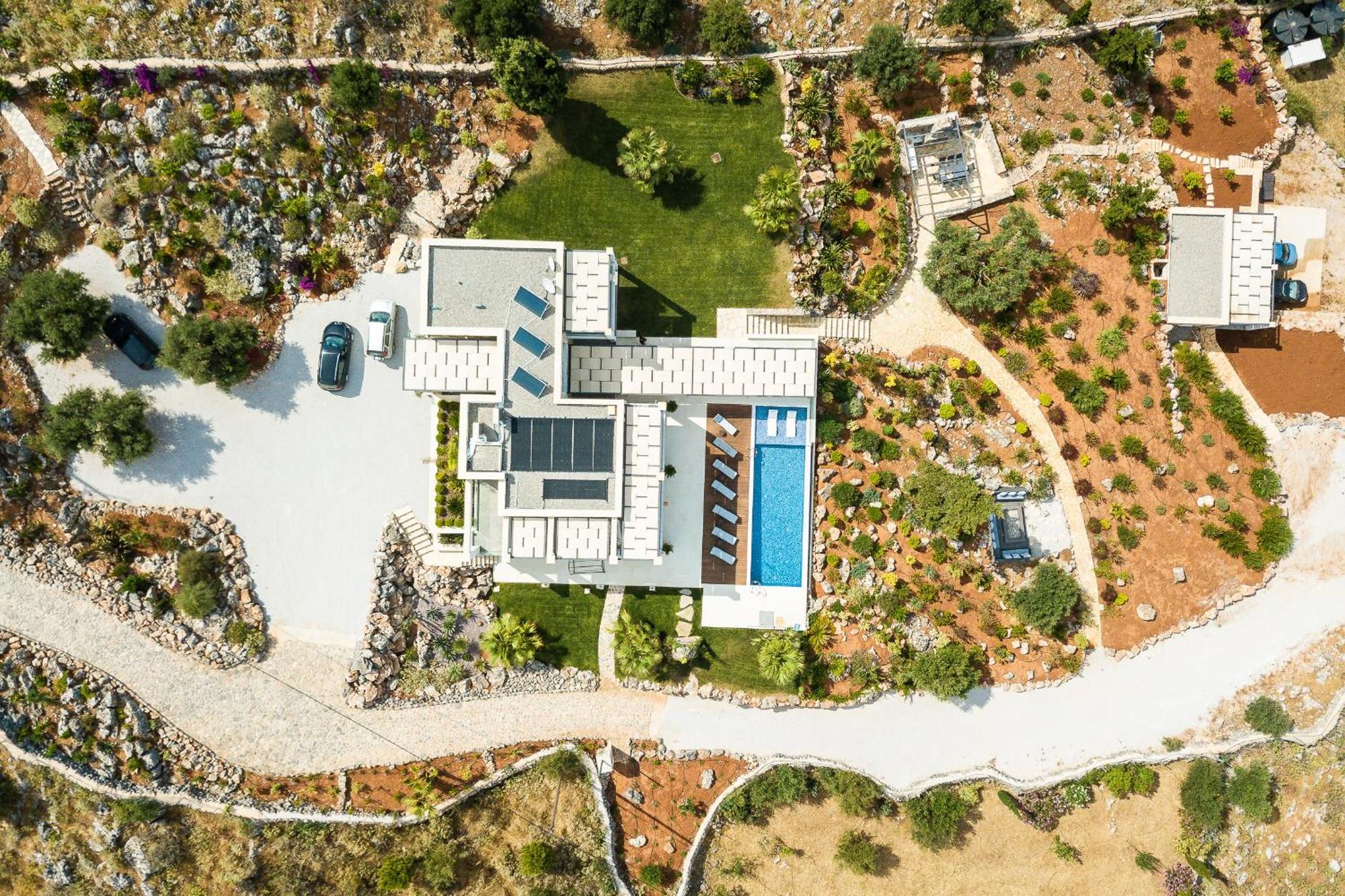 Blueskyline Owner's Listing, By Hellocrete