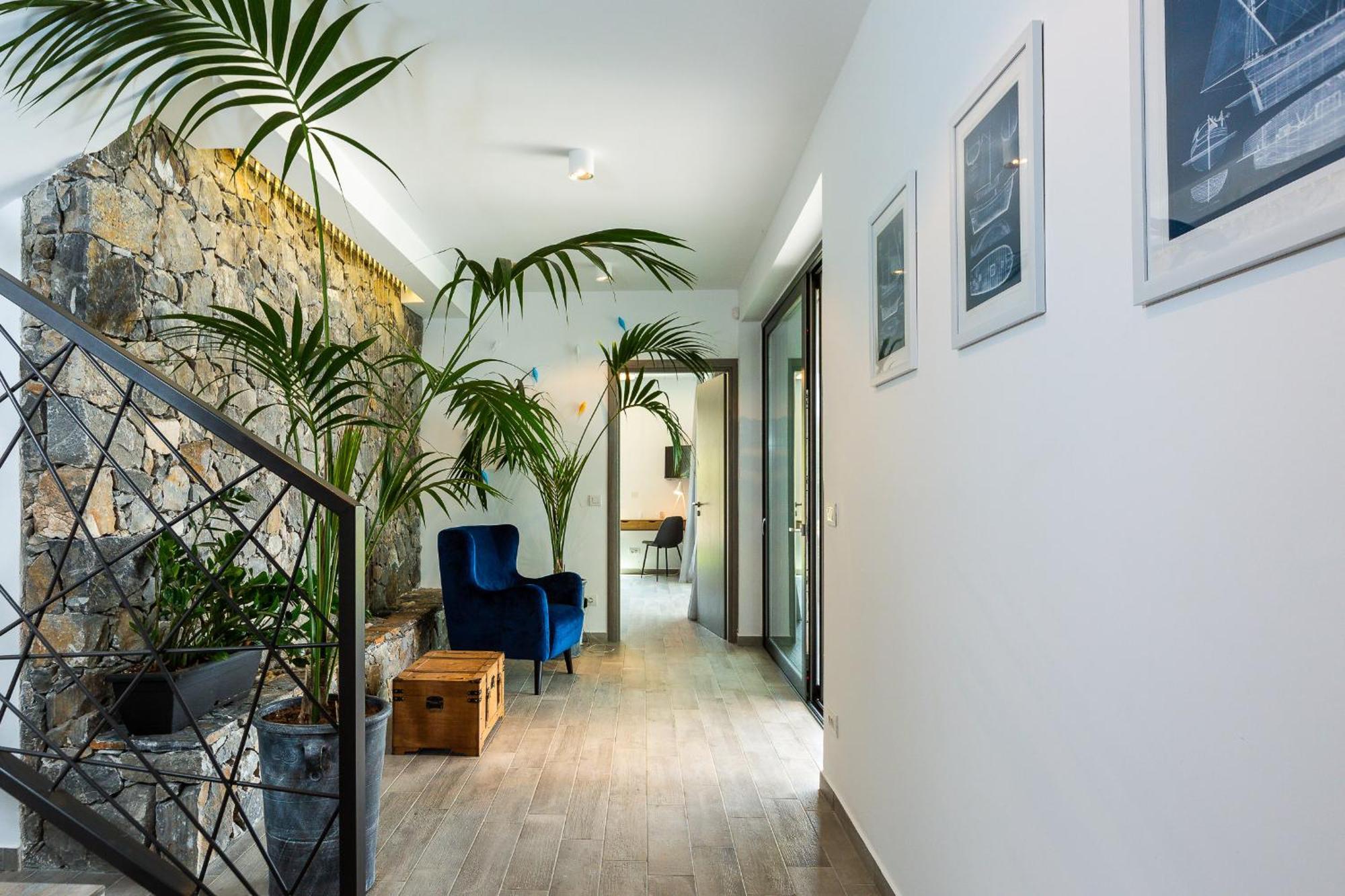 Blueskyline Owner's Listing, By Hellocrete
