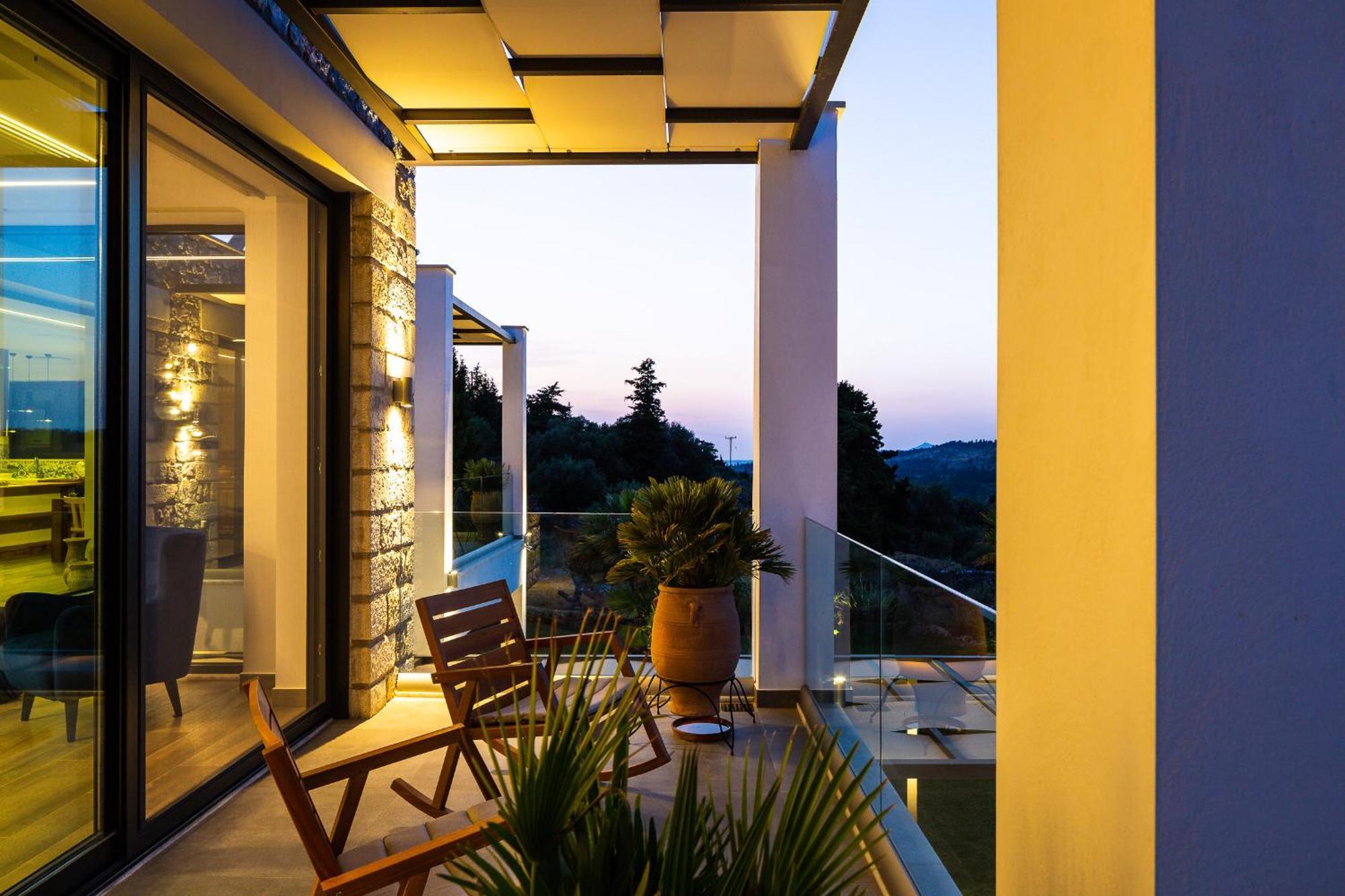 Blueskyline Owner's Listing, By Hellocrete * Chania (Crete)