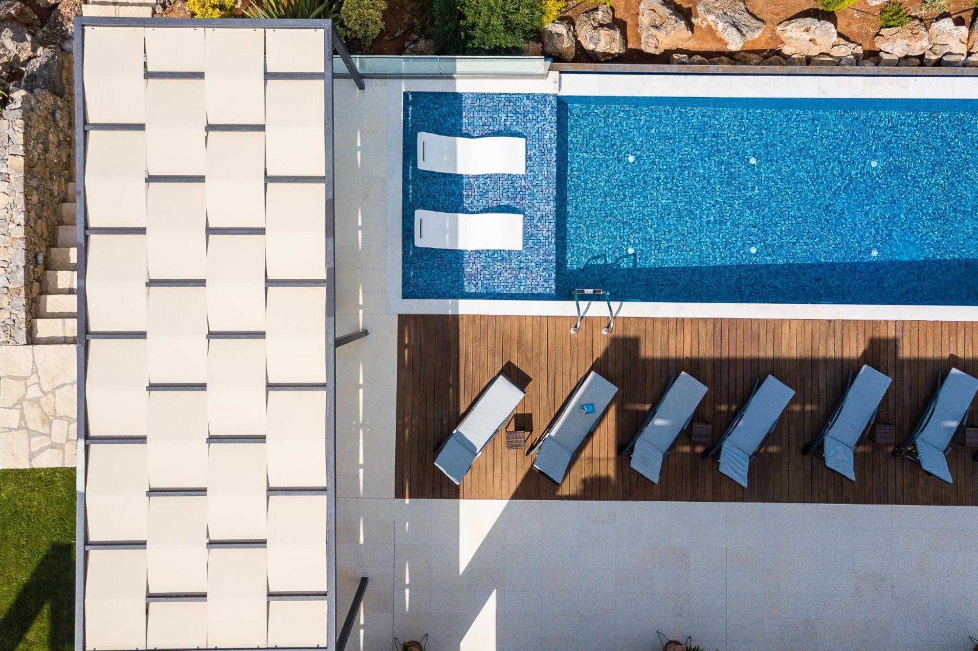 Villa Blueskyline Owner's Listing, By Hellocrete *