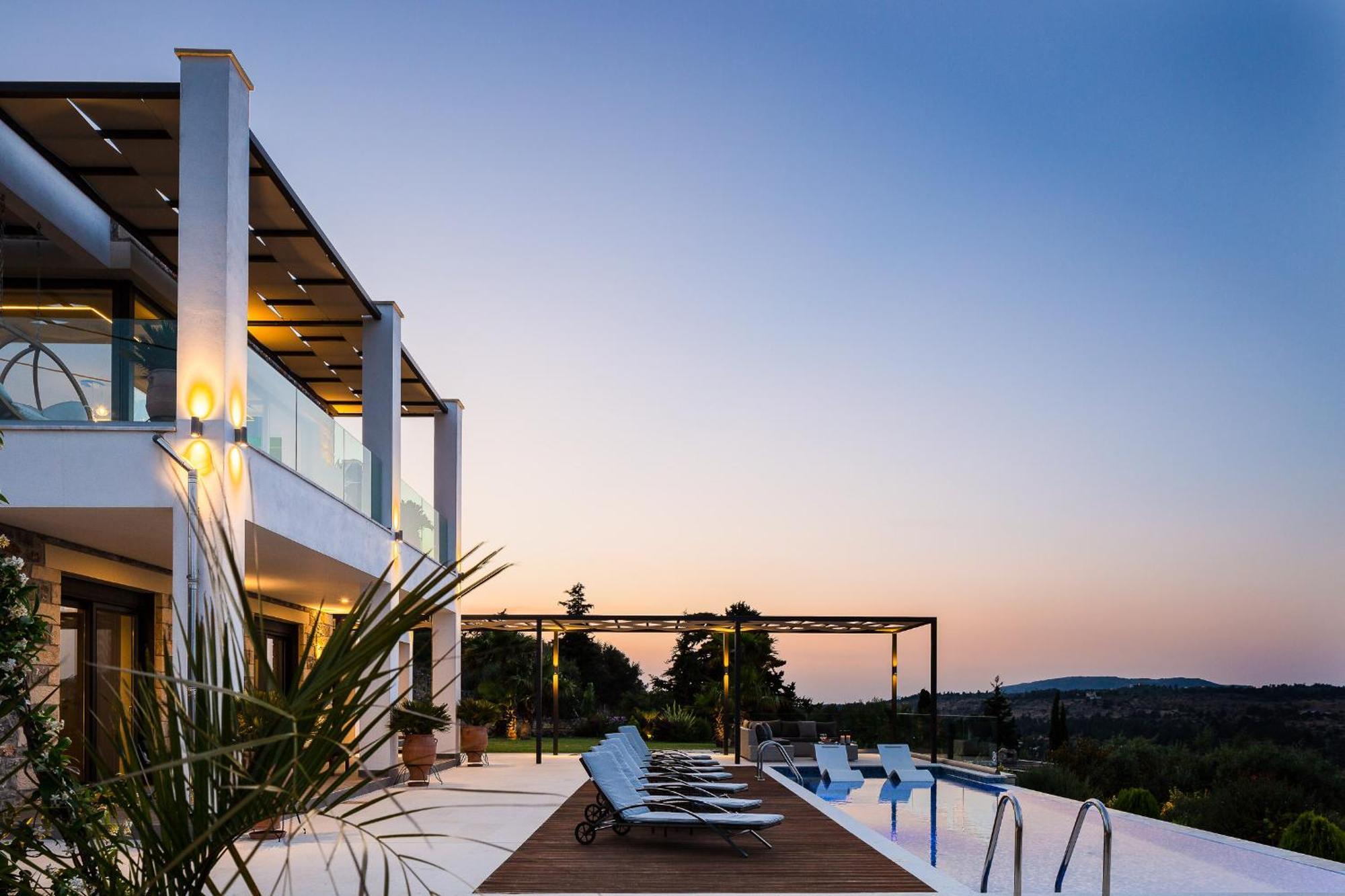 Villa Blueskyline Owner's Listing, By Hellocrete
