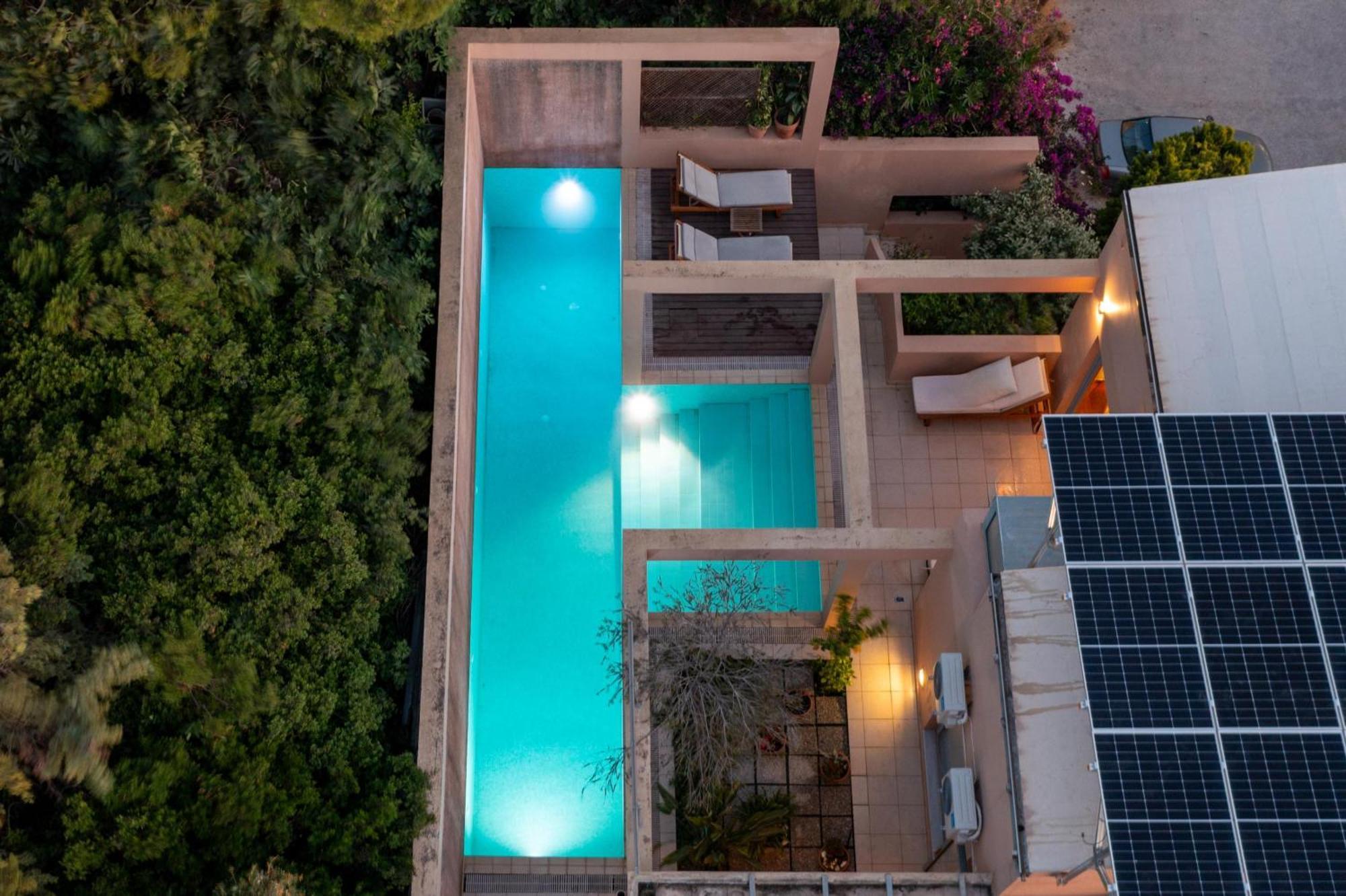 Villa Unlimited Blue