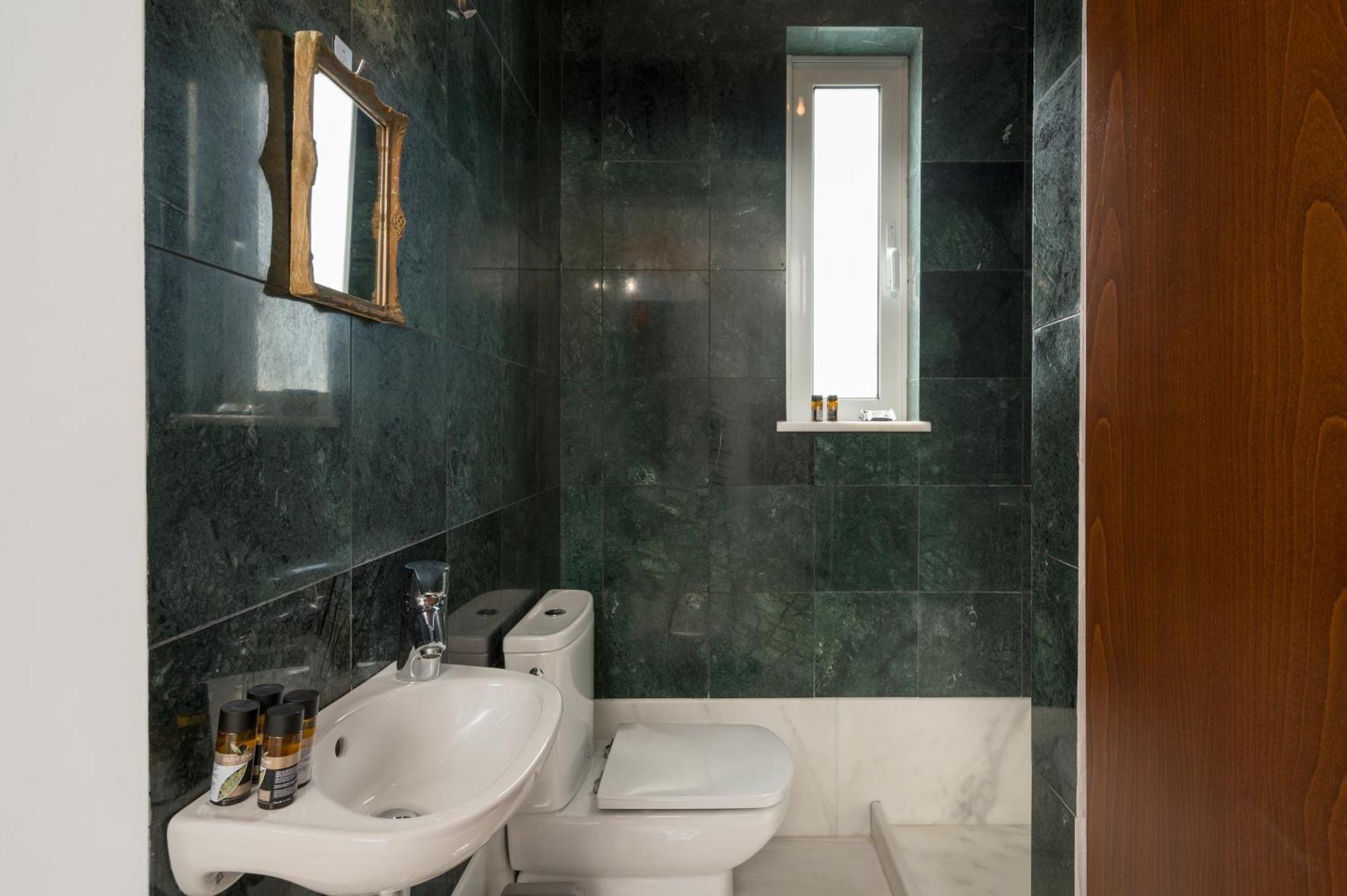 Apartment Saltia Apartments, Steps To The Sandy Beach *