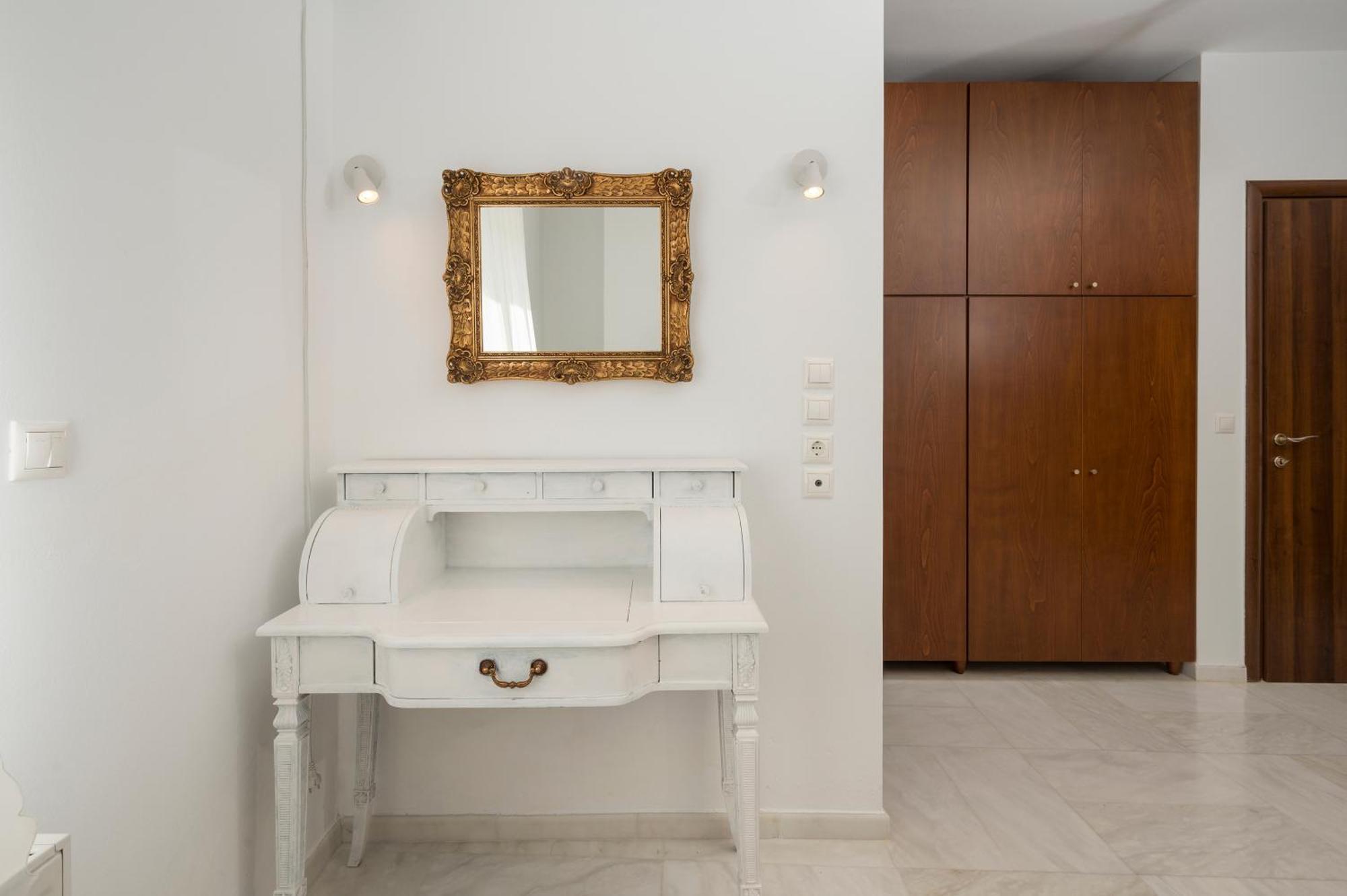 Saltia Apartments, Steps To The Sandy Beach Chania (Crete)