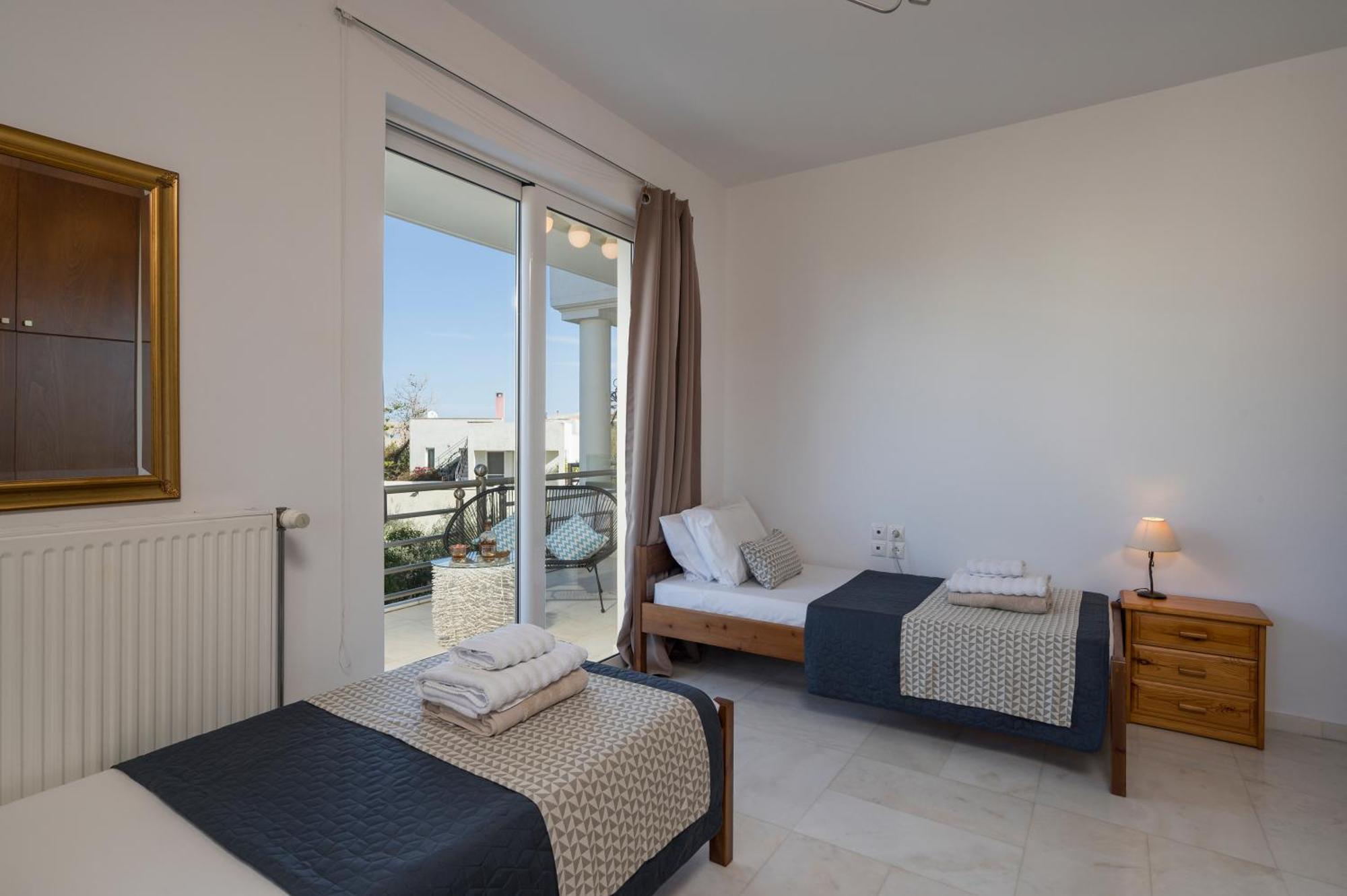 Apartment Saltia Apartments, Steps To The Sandy Beach *