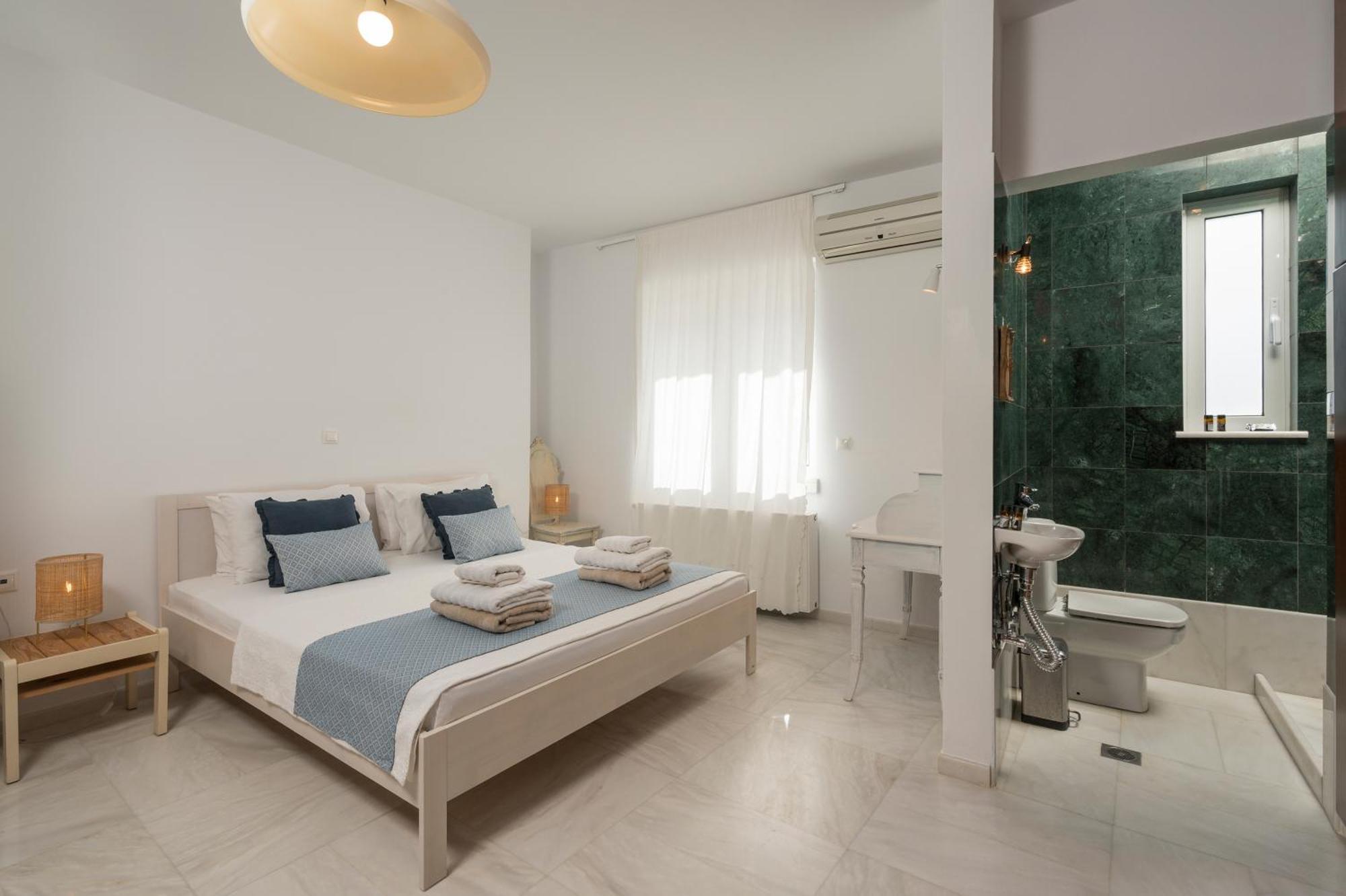 Saltia Apartments, Steps To The Sandy Beach *