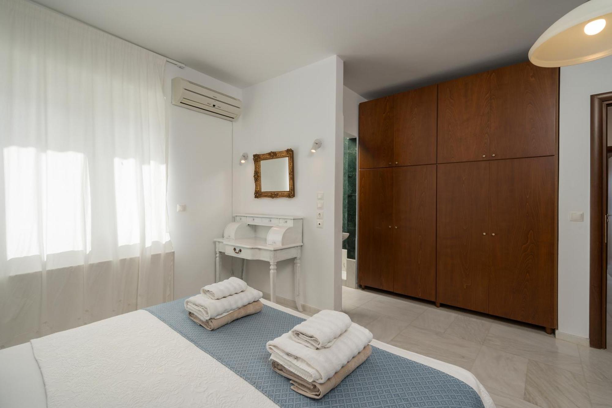 Apartment Saltia Apartments, Steps To The Sandy Beach