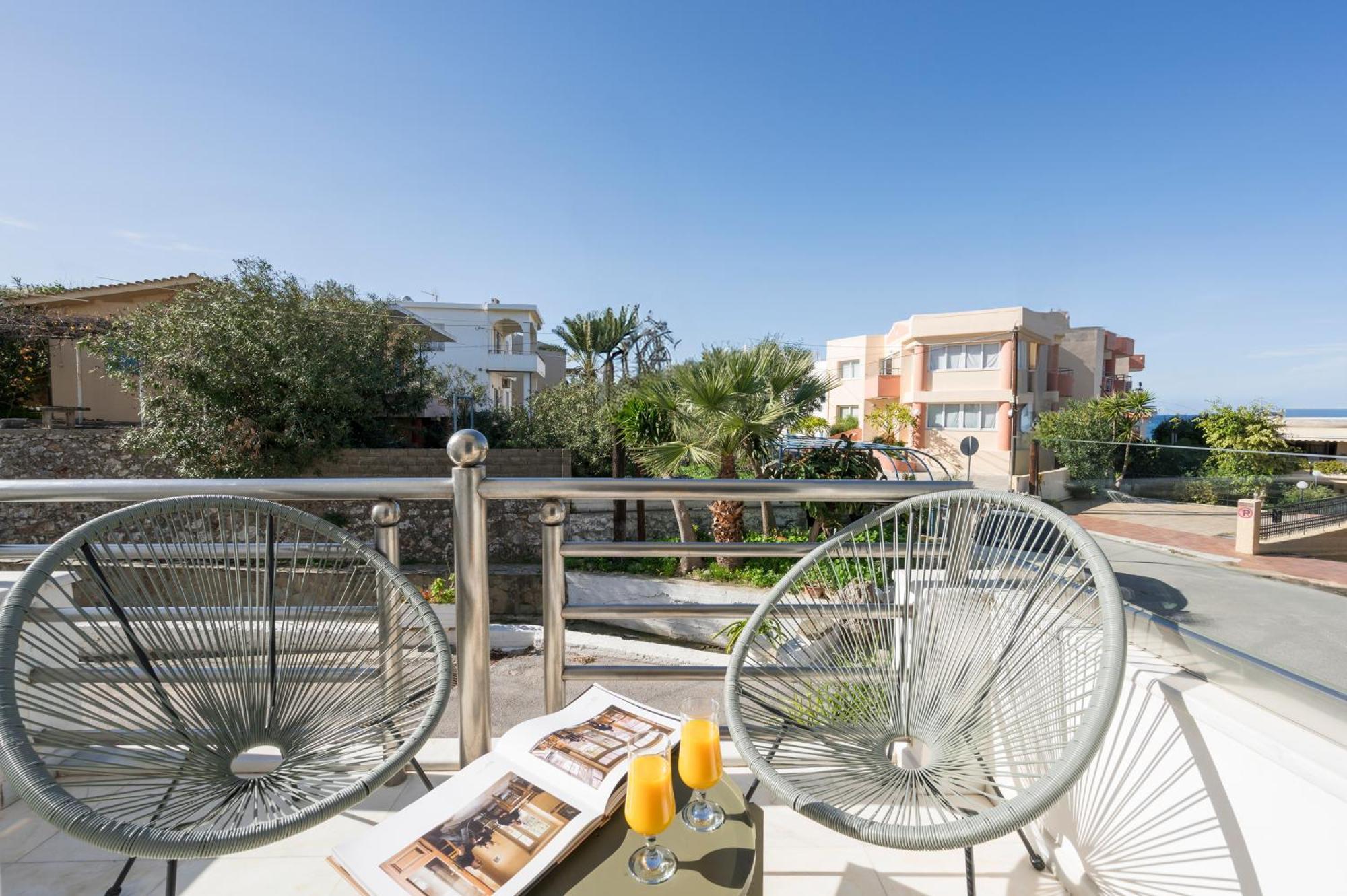 Saltia Apartments, Steps To The Sandy Beach Chania (Crete)