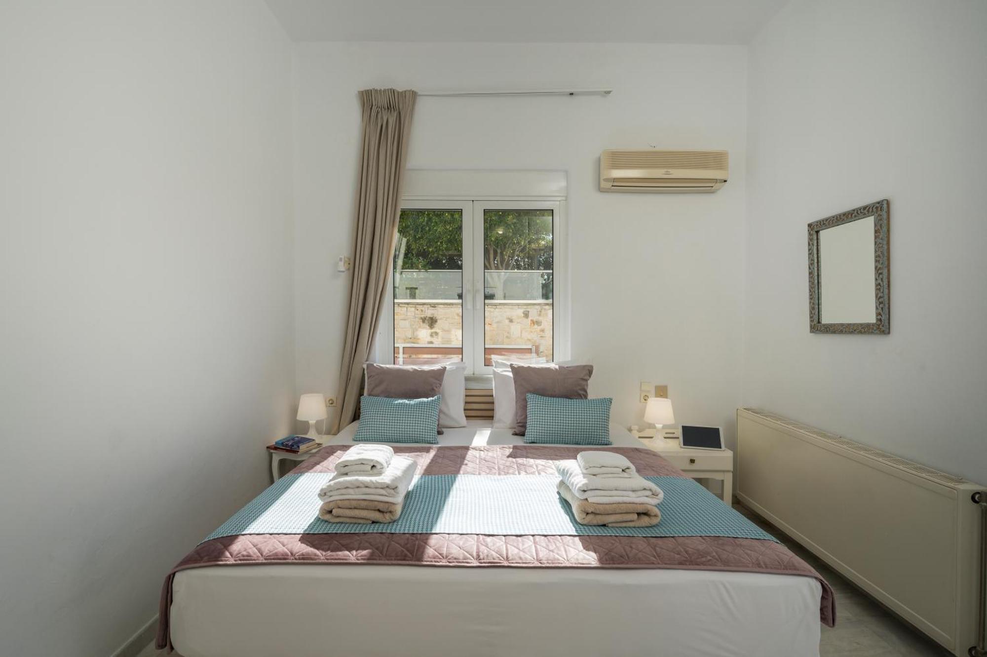 Apartment Saltia Apartments, Steps To The Sandy Beach Chania (Crete)