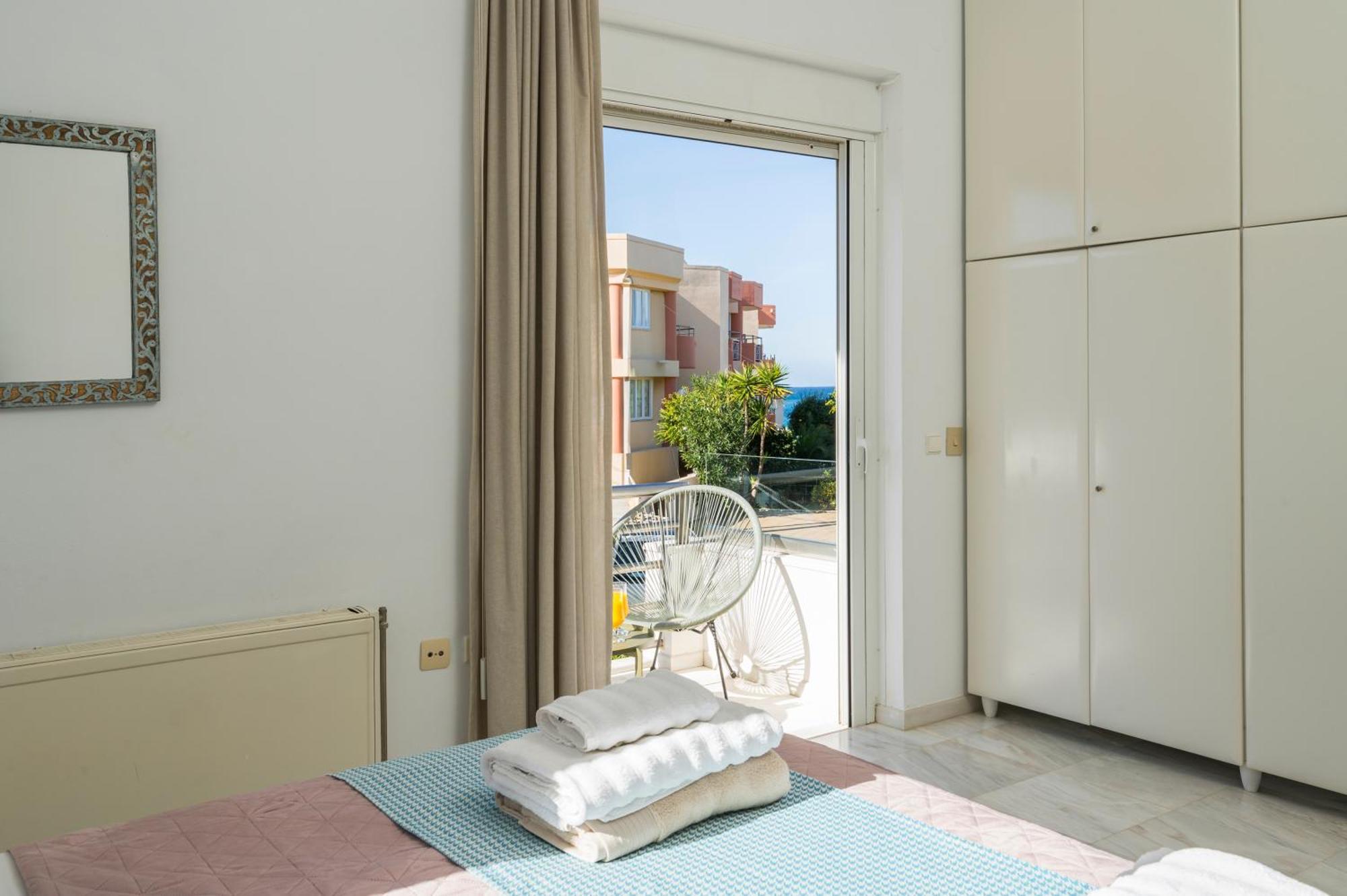 Saltia Apartments, Steps To The Sandy Beach Apartment Chania (Crete)