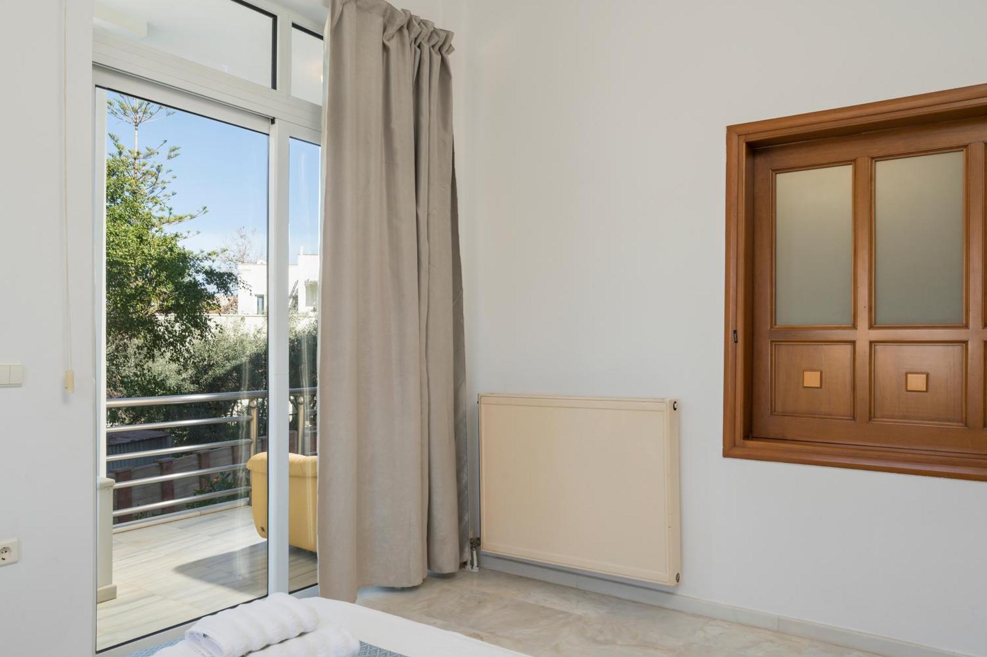 Saltia Apartments, Steps To The Sandy Beach