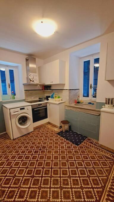 Beautiful House In The Old Town Of Chania- 4 *