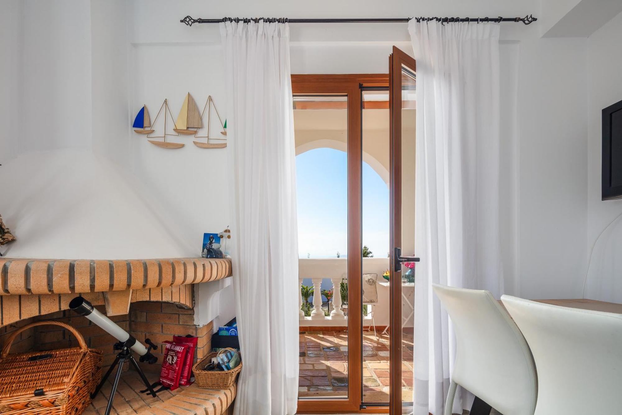 Aliki Villa