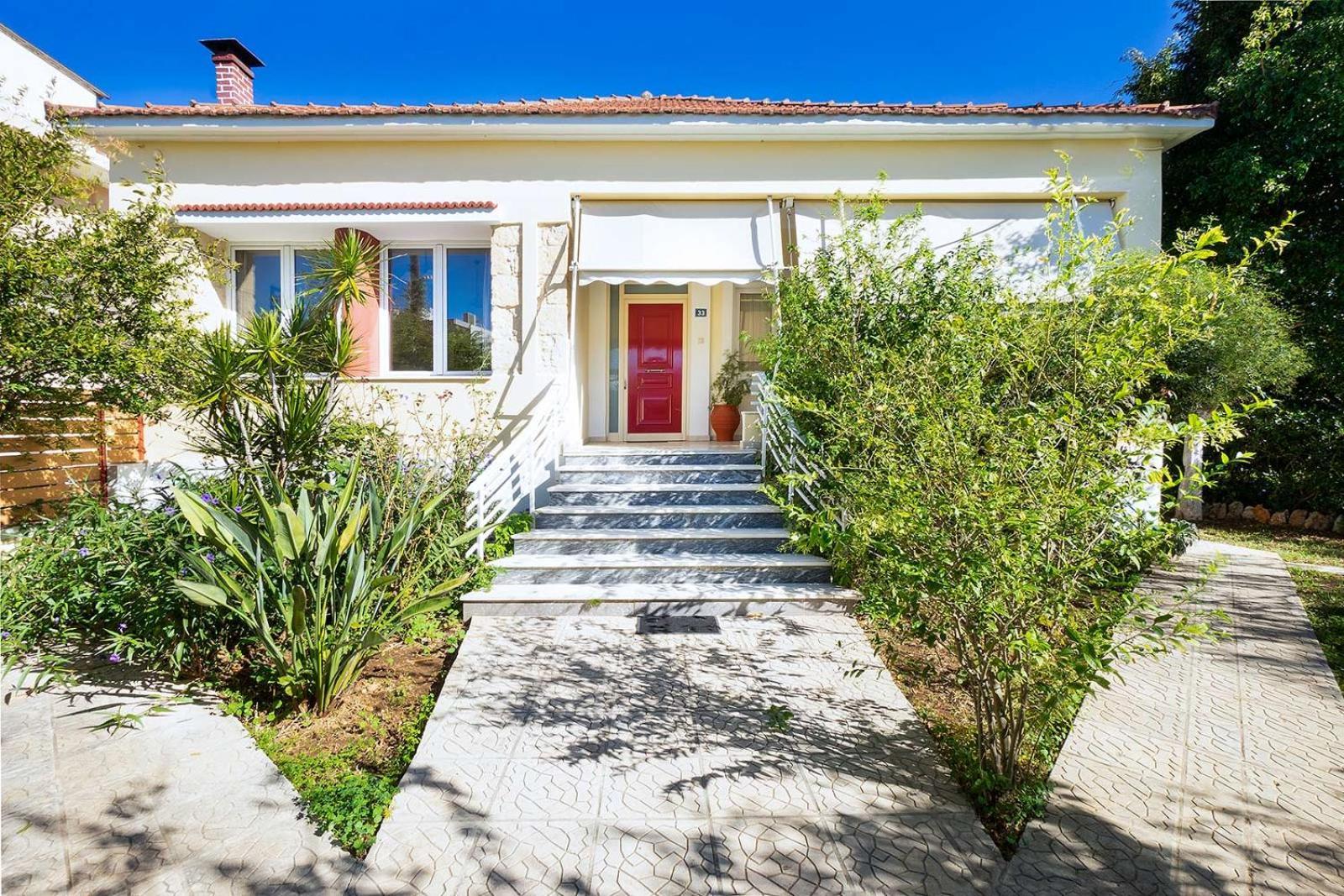 Niki House