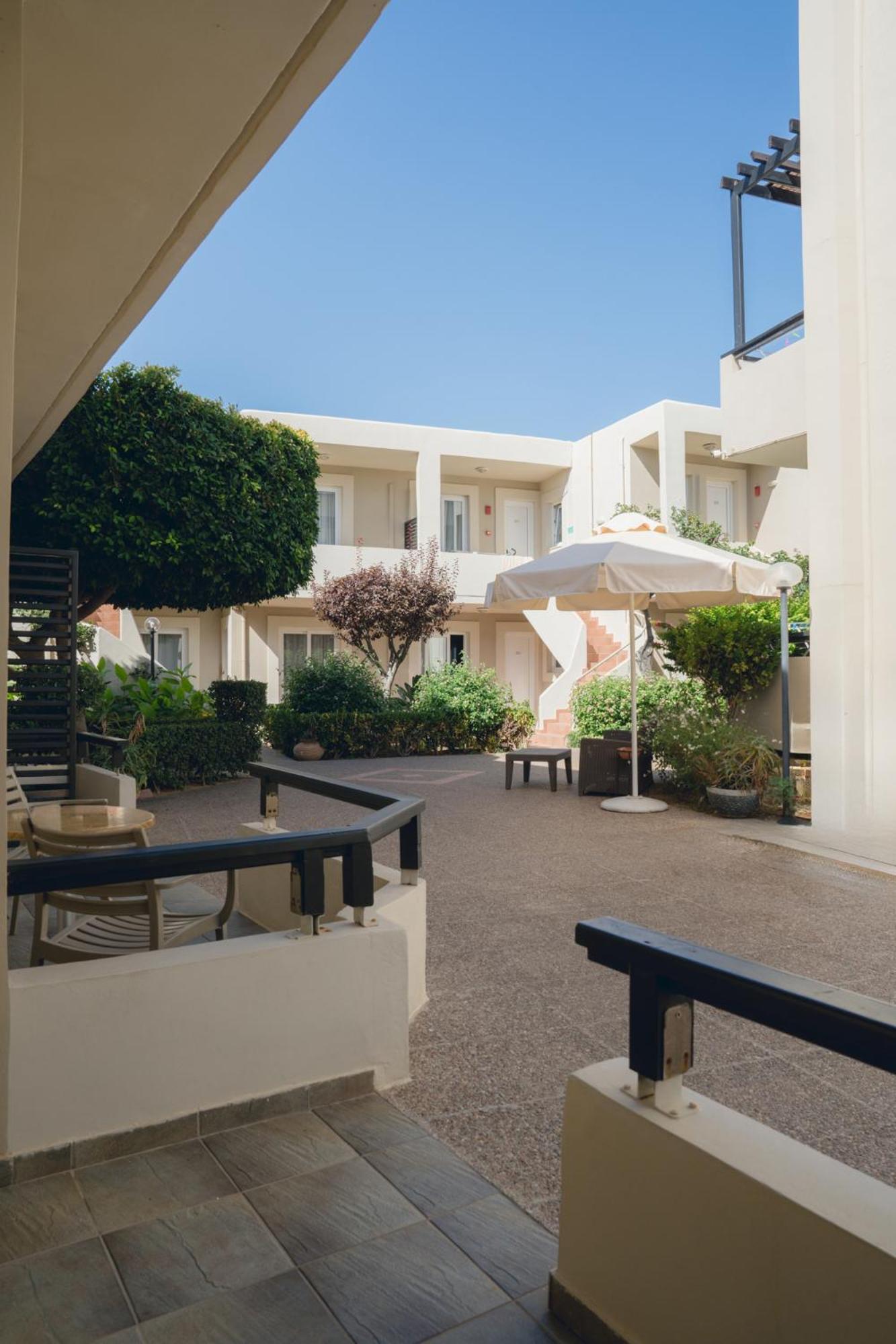 Aparthotel Corinna Mare Chania (Crete)