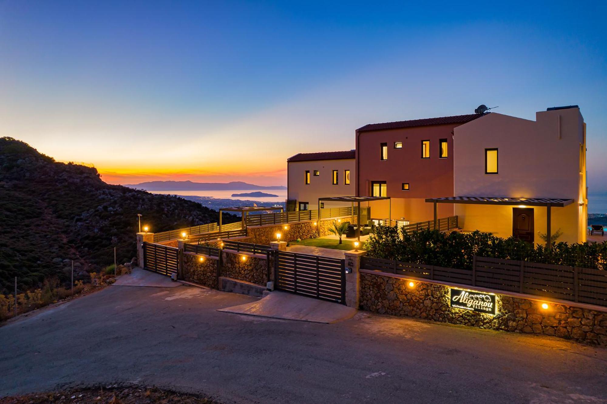 Mari Chania, With Private Ecologic Pool And Amazing View! * Chania (Crete)