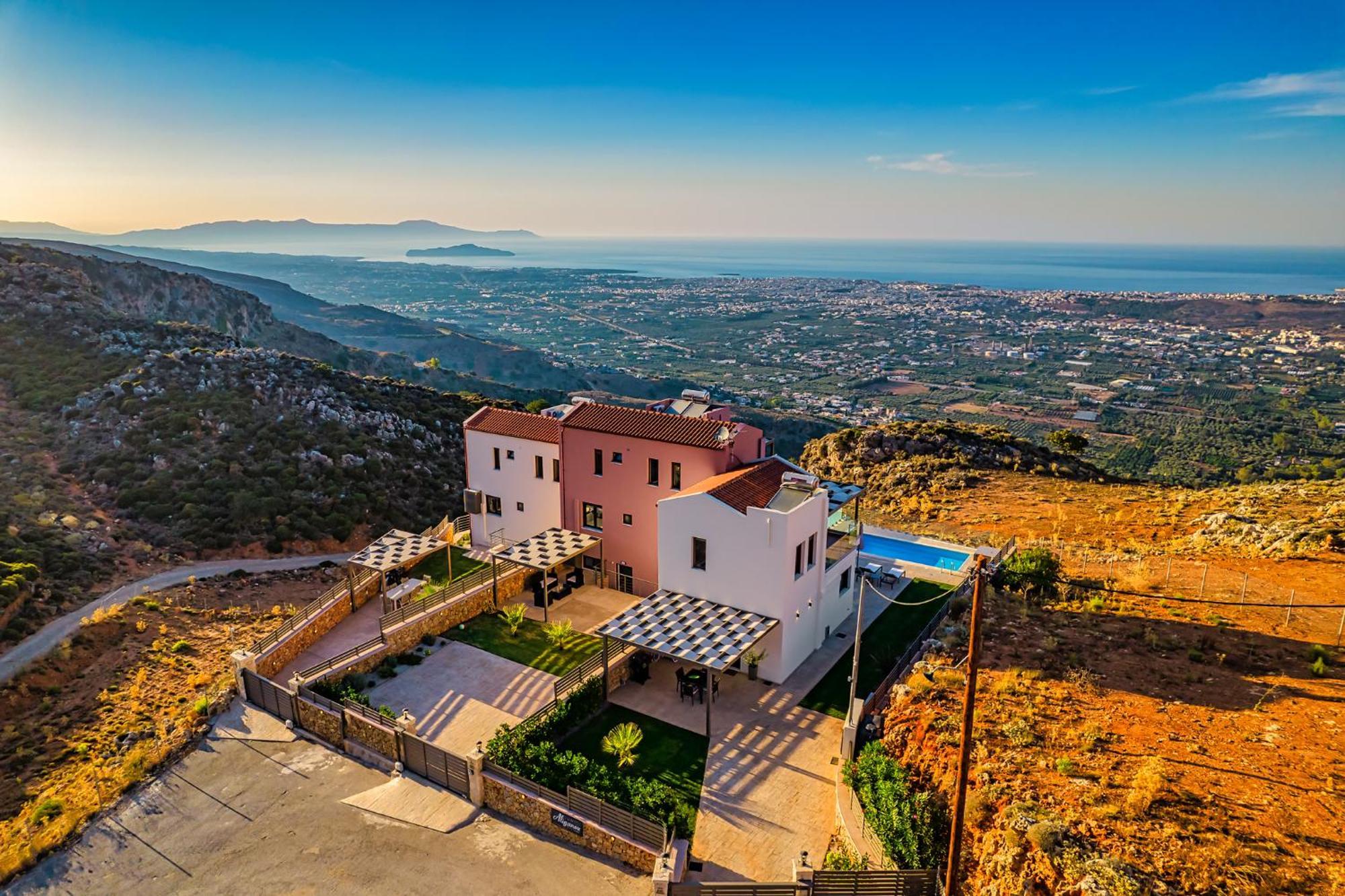 Mari Chania, With Private Ecologic Pool And Amazing View! *