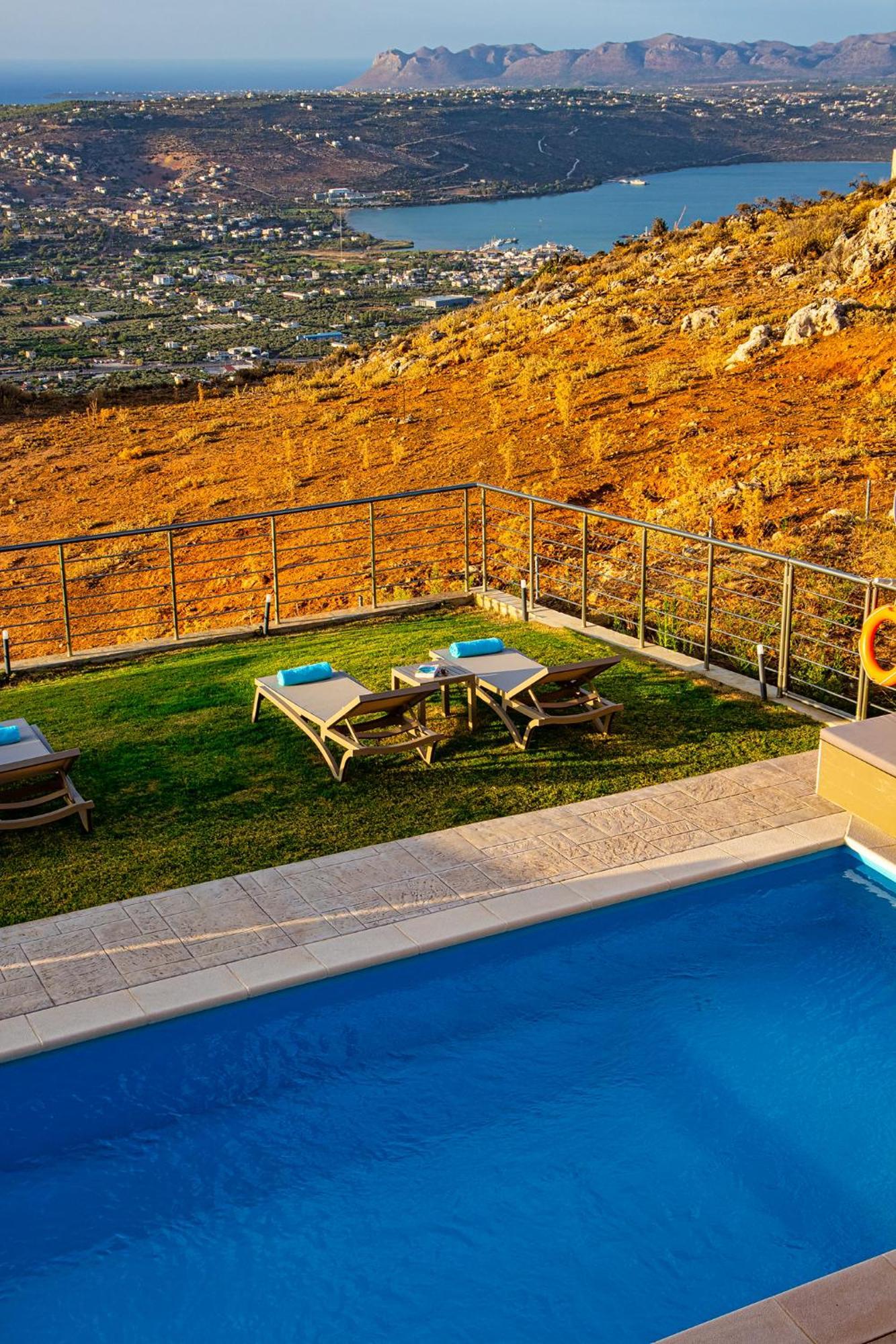 Mari Chania, With Private Ecologic Pool And Amazing View!