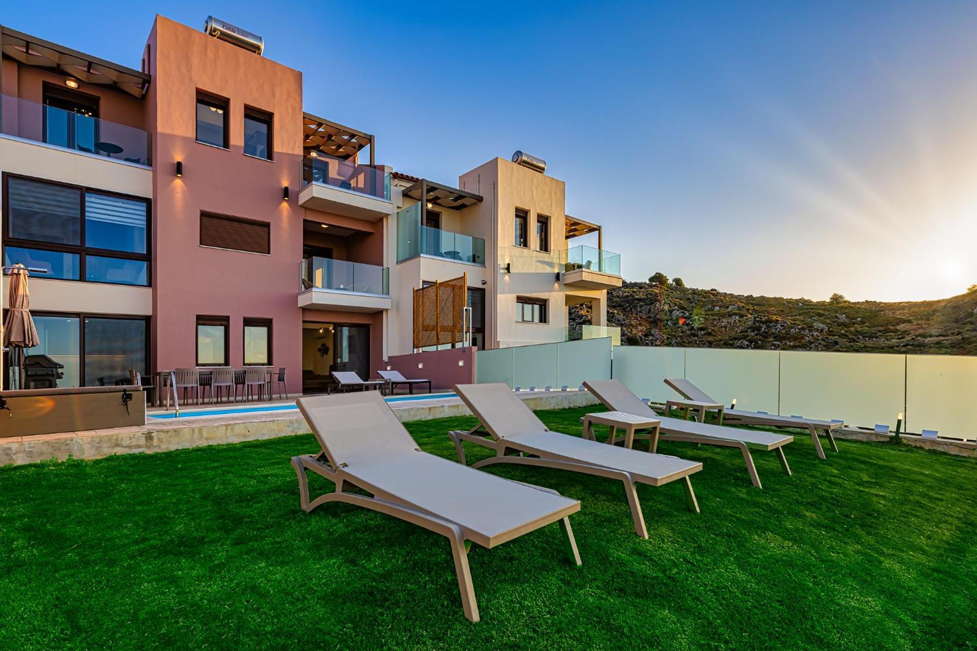 Mari Chania, With Private Ecologic Pool And Amazing View!