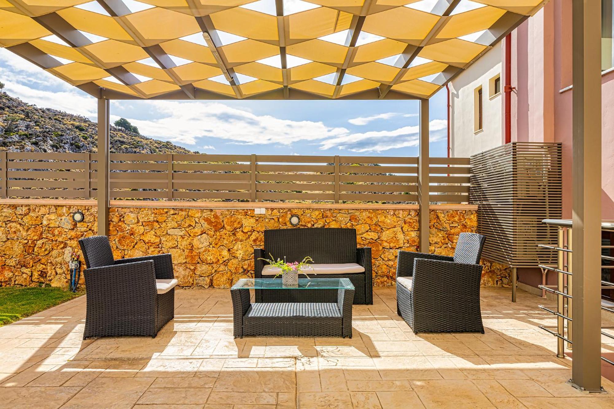 Mari Chania, With Private Ecologic Pool And Amazing View! Villa Chania (Crete)