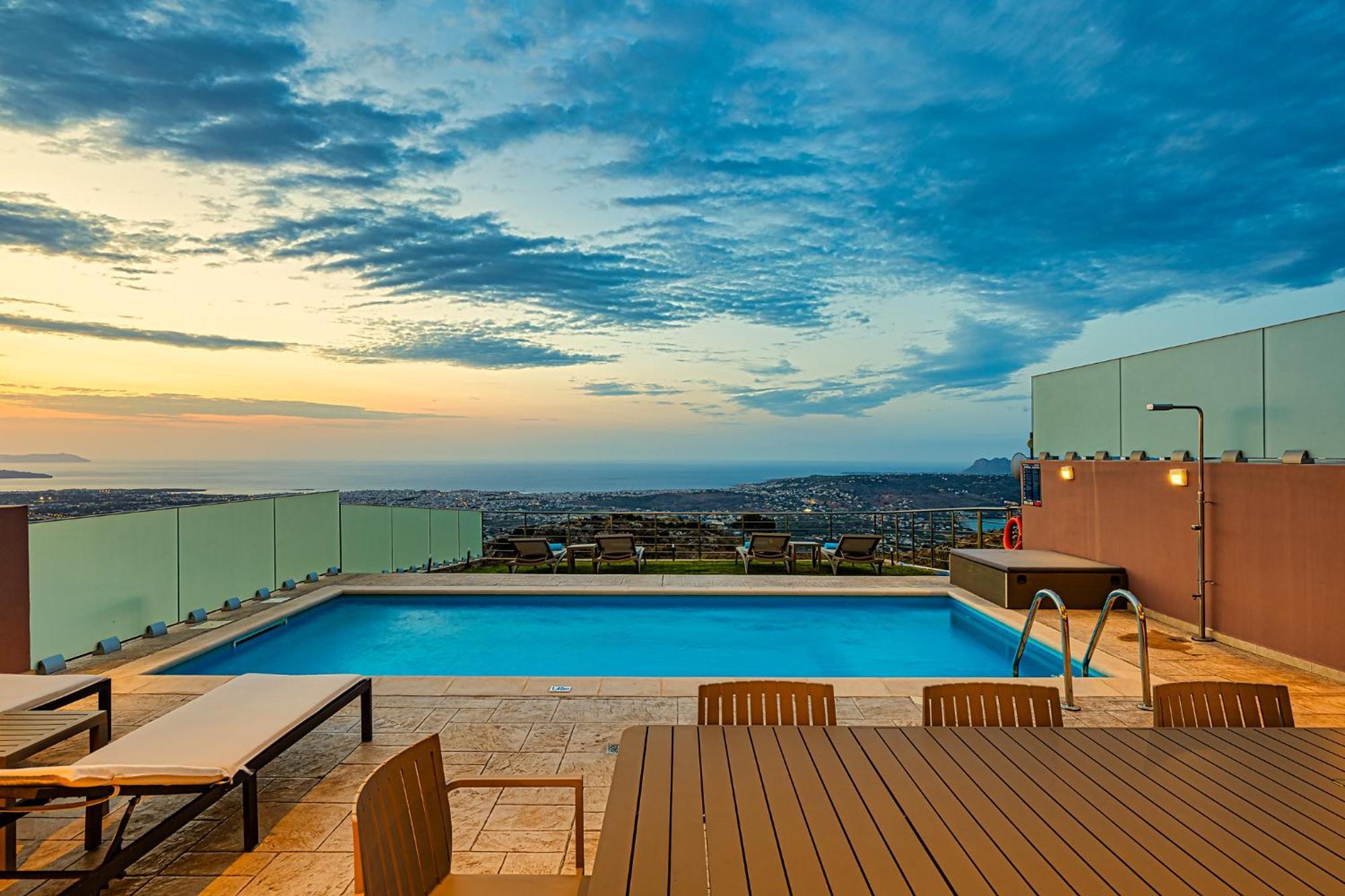 Mari Chania, With Private Ecologic Pool And Amazing View! *