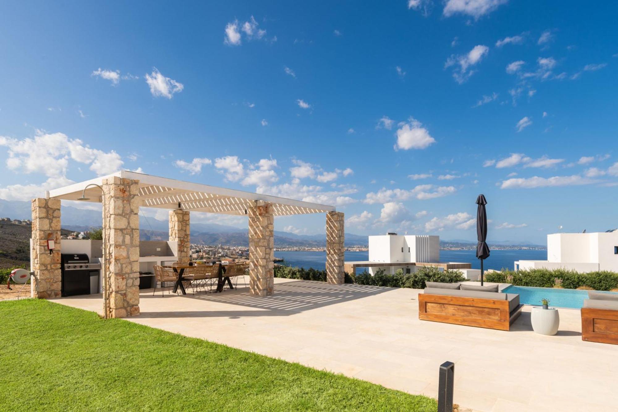 Tholaria Villa *
