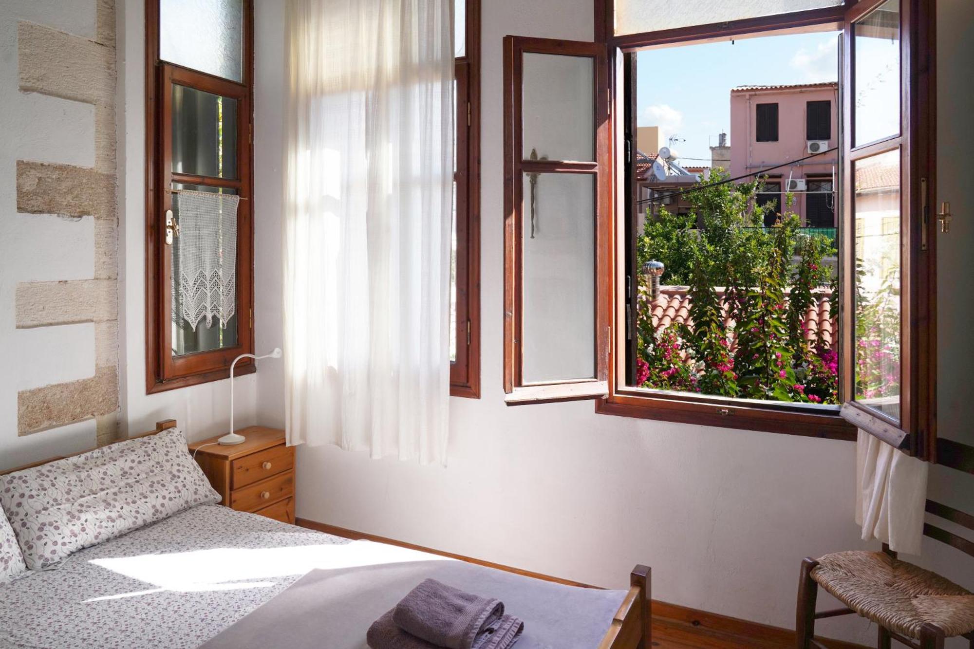 Lindas Convent Garden 4 Chania (Crete)