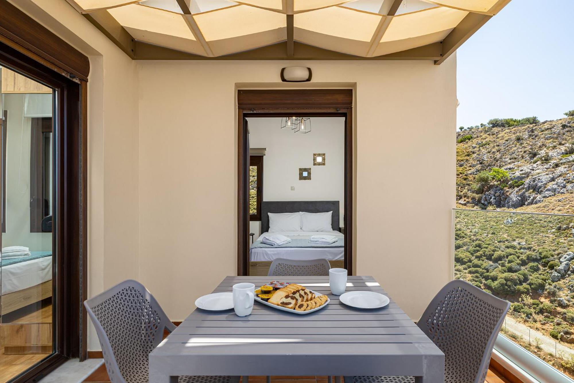 Lia Chania With Private Ecologic Pool And Amazing View! *