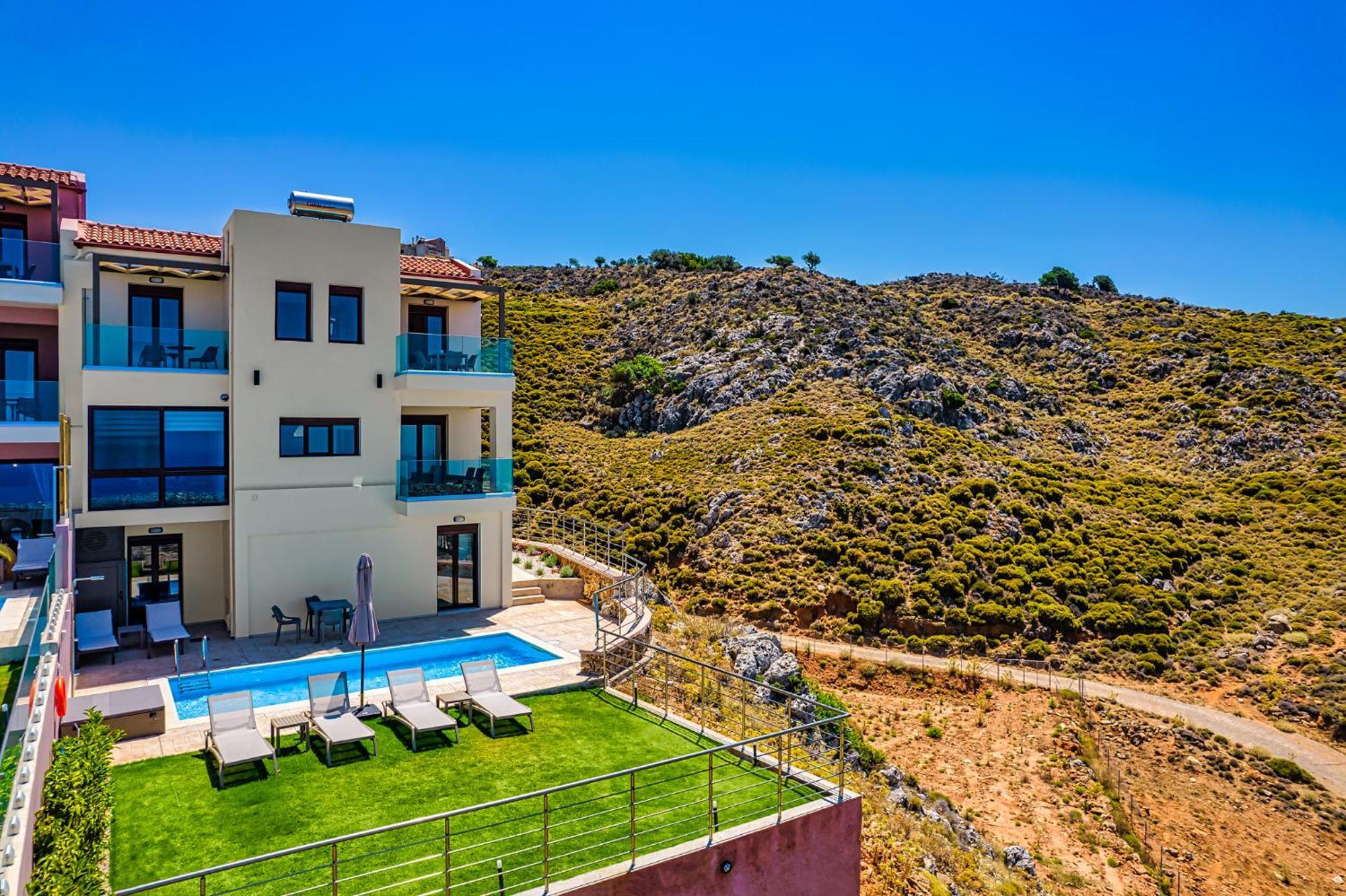 Villa Lia Chania With Private Ecologic Pool And Amazing View!