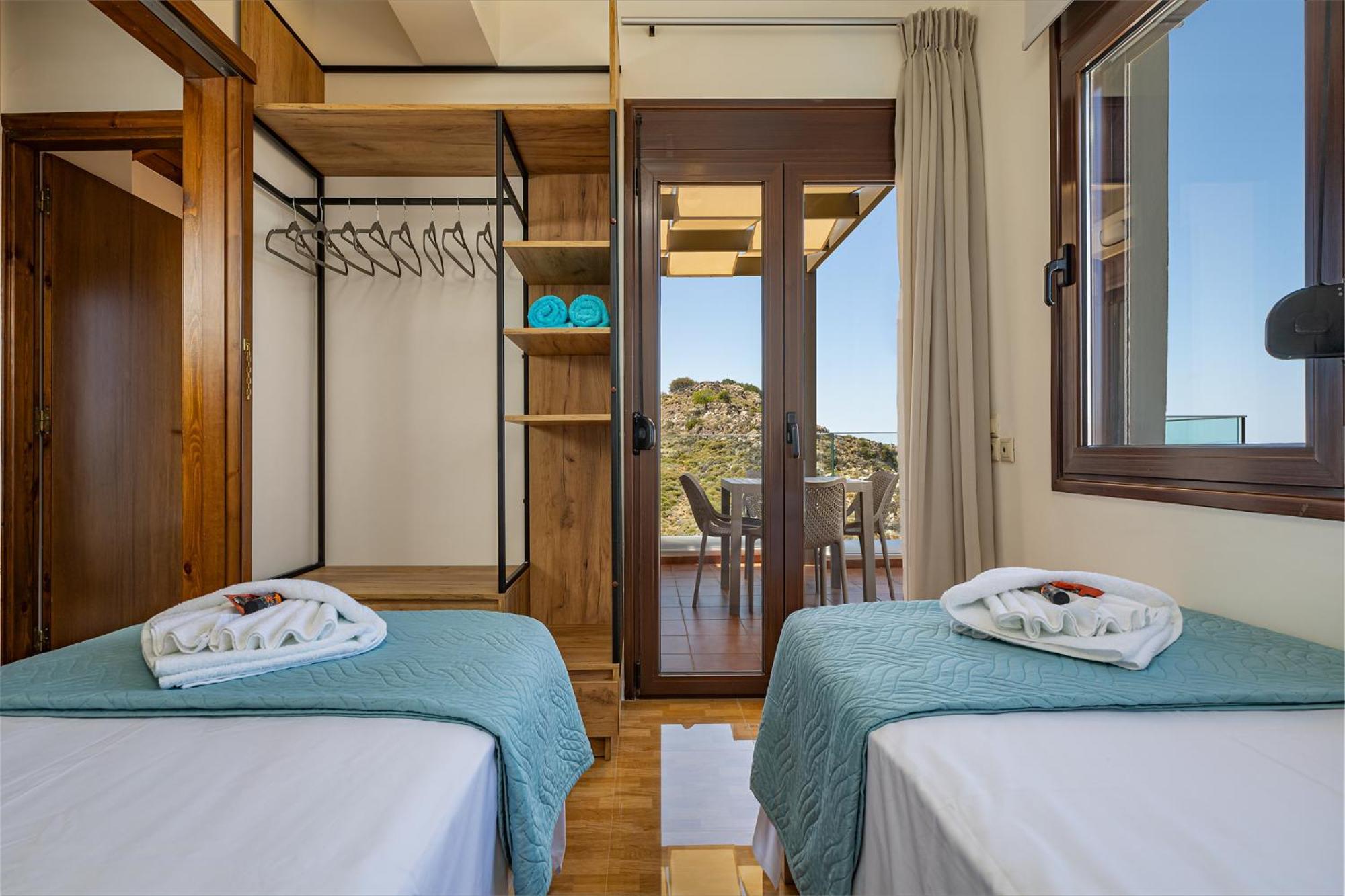 Villa Lia Chania With Private Ecologic Pool And Amazing View!