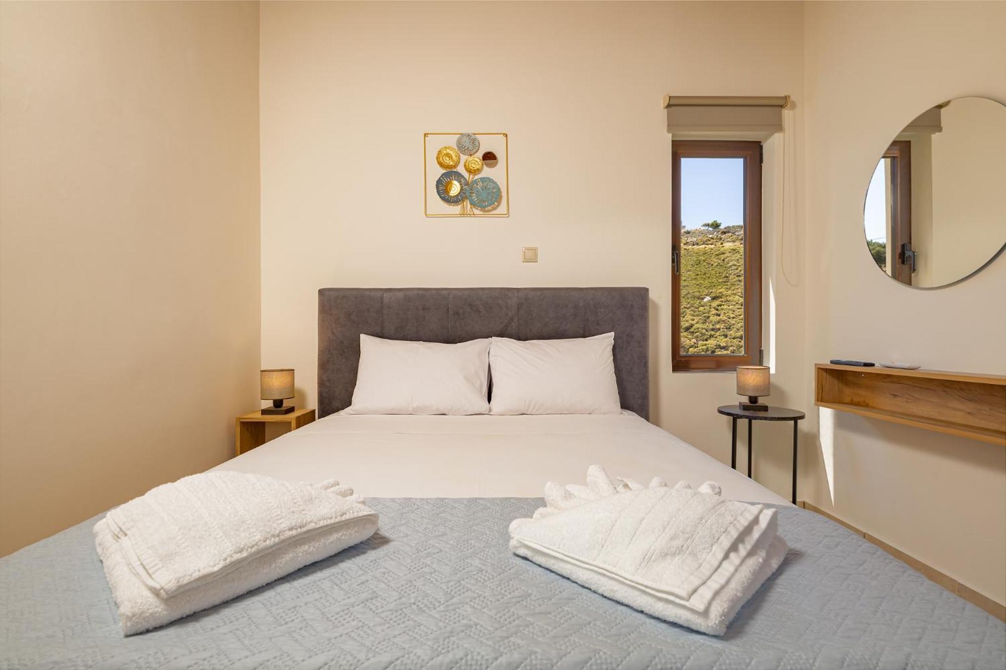 Villa Lia Chania With Private Ecologic Pool And Amazing View!
