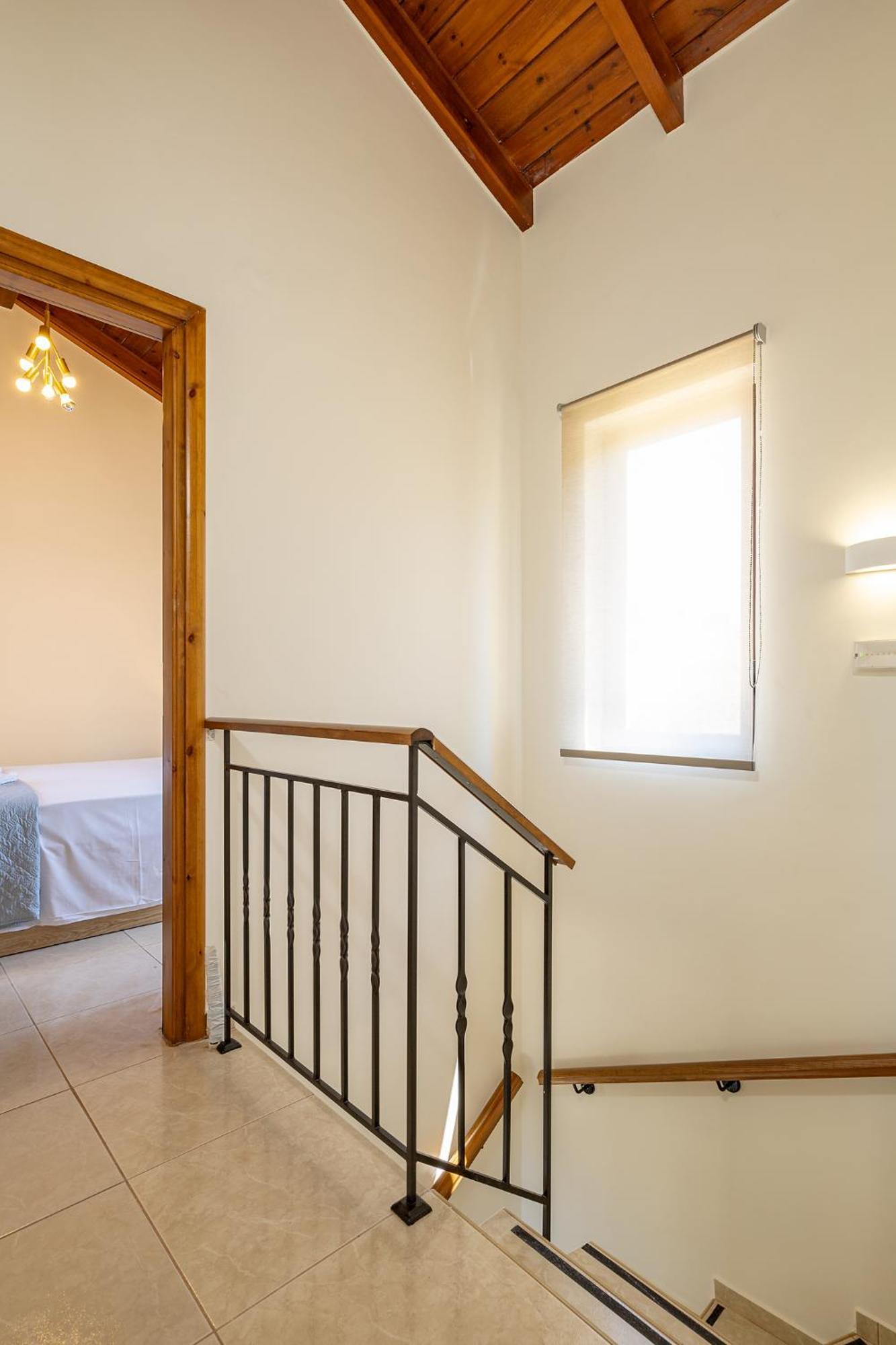 Villa Lia Chania With Private Ecologic Pool And Amazing View!