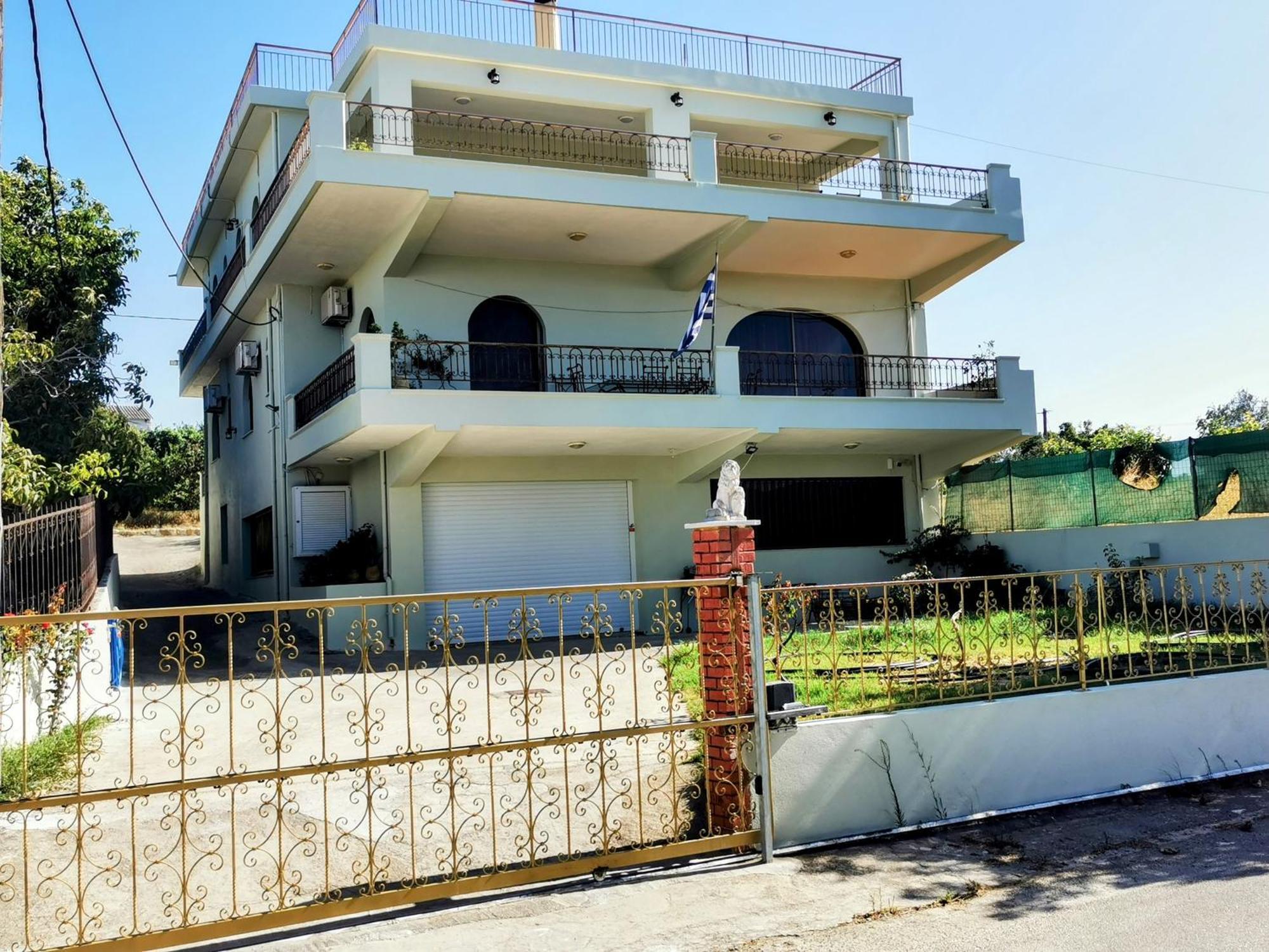 Scenic Seaview For Families & Groups Apartment