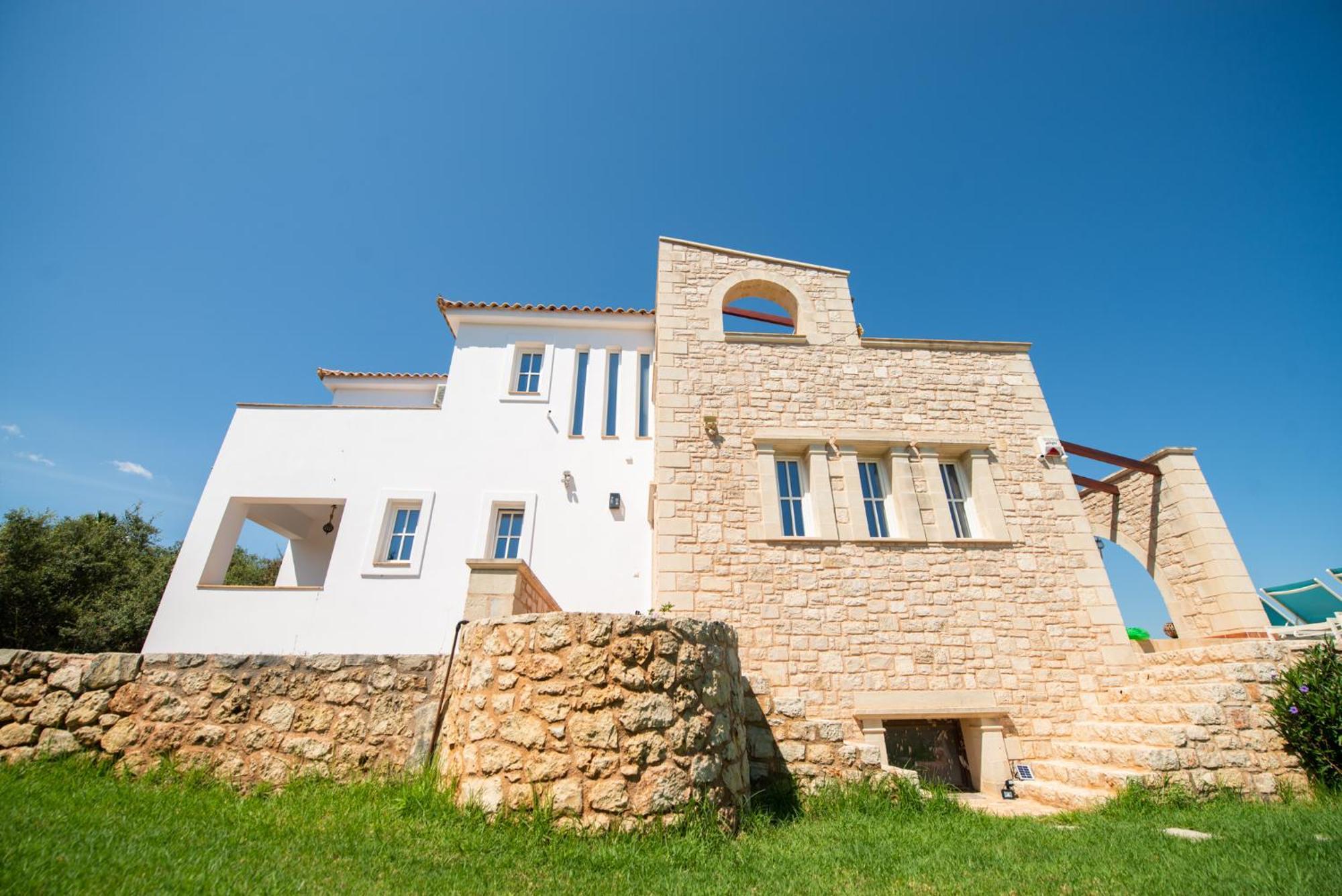 Noah's Ark Villa *