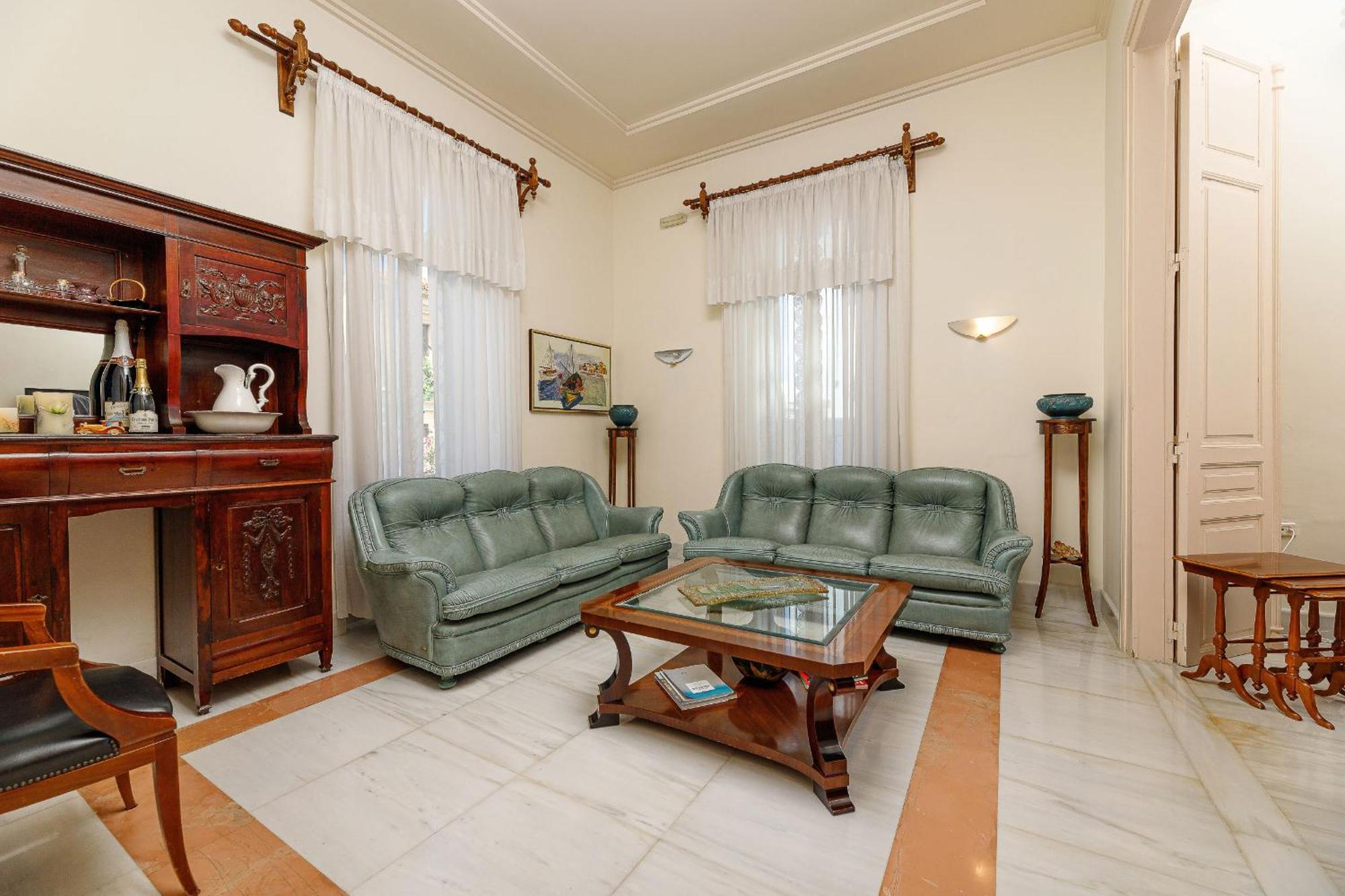 Aparthotel Creta Elena 2*