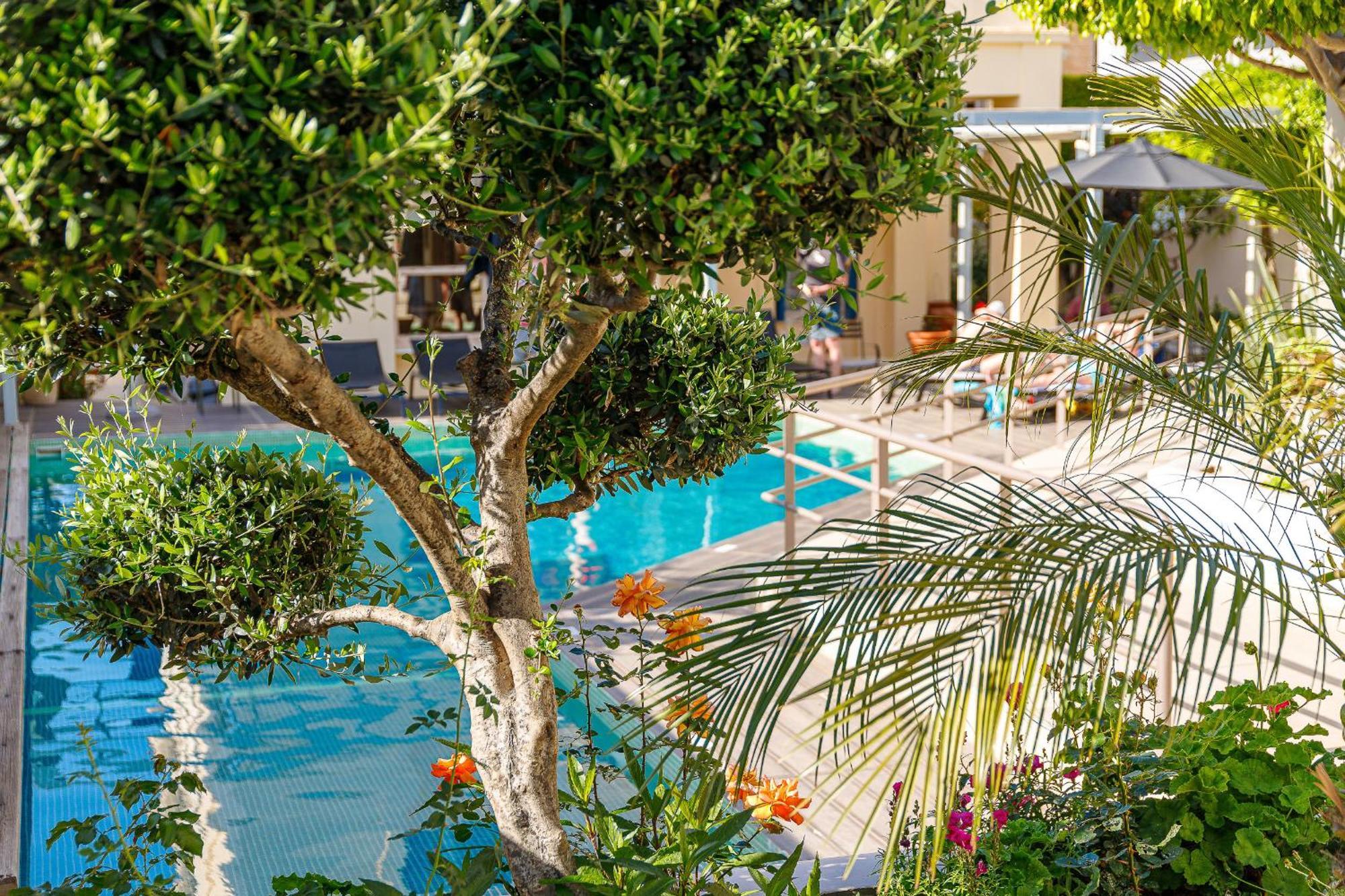 Aparthotel Creta Elena 2*