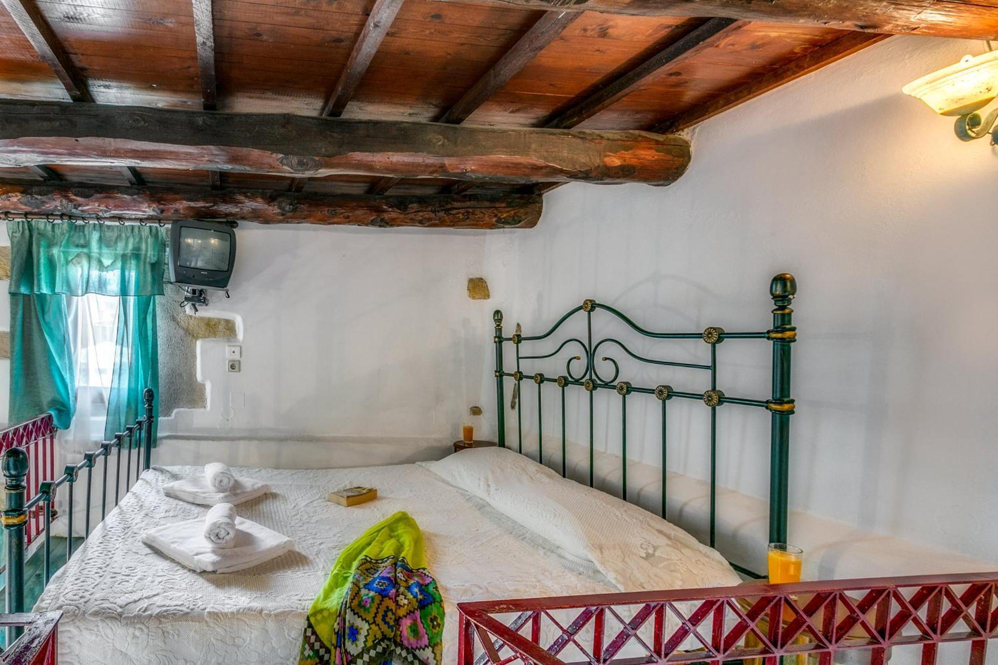 Apartment Ifigenia Traditional Rooms & Maisonettes