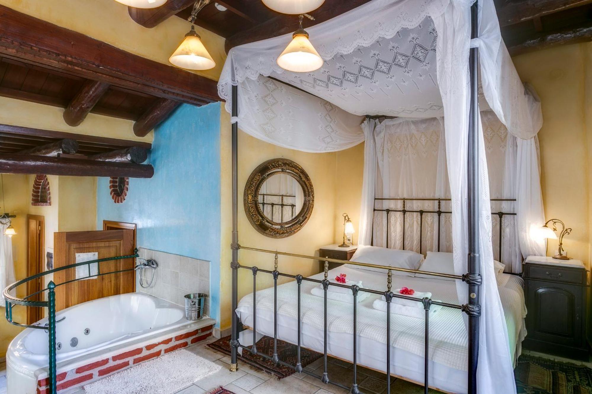 Ifigenia Traditional Rooms & Maisonettes Apartment *