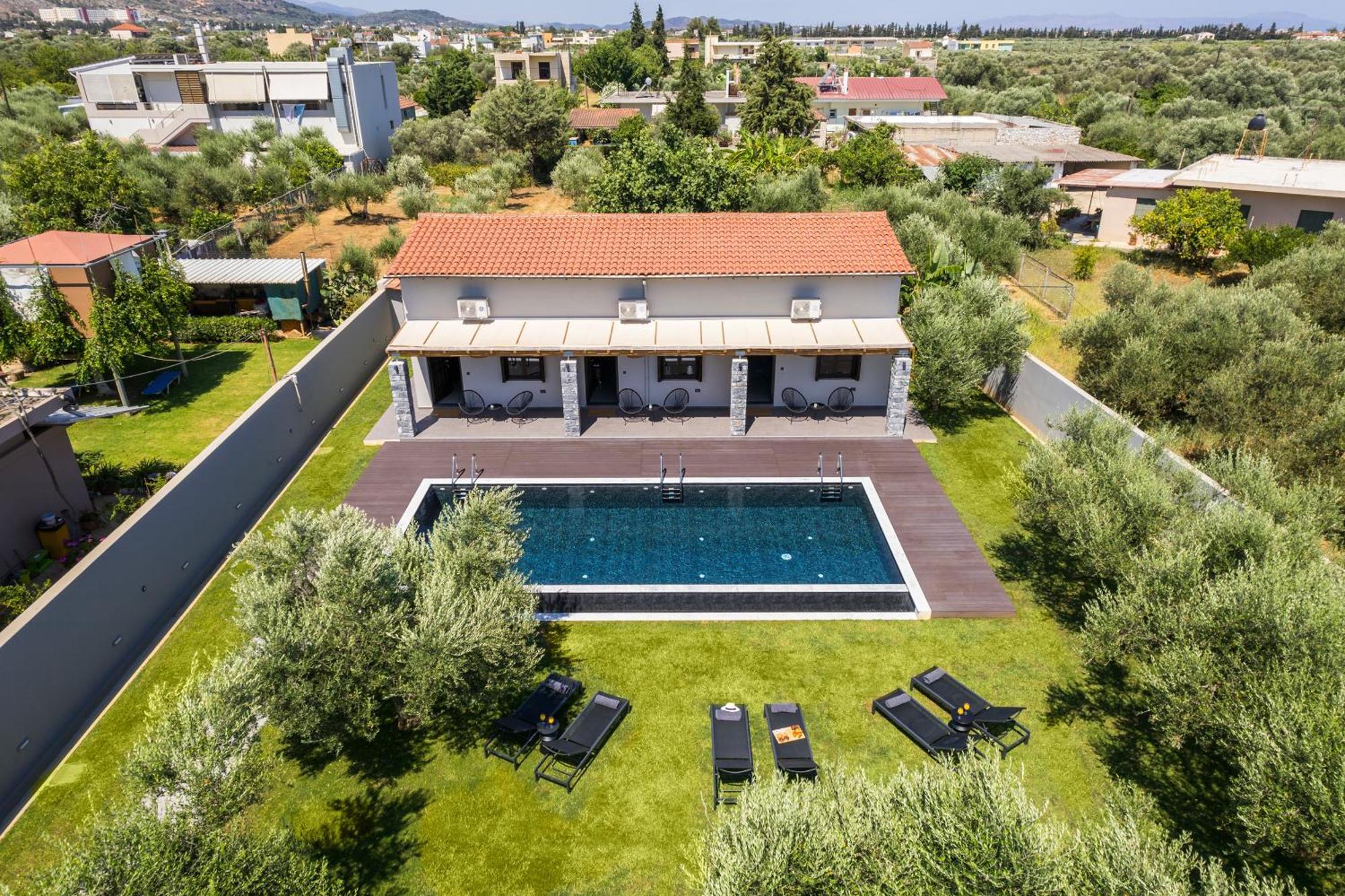 Villa Eightyfour Living With Private Pool
