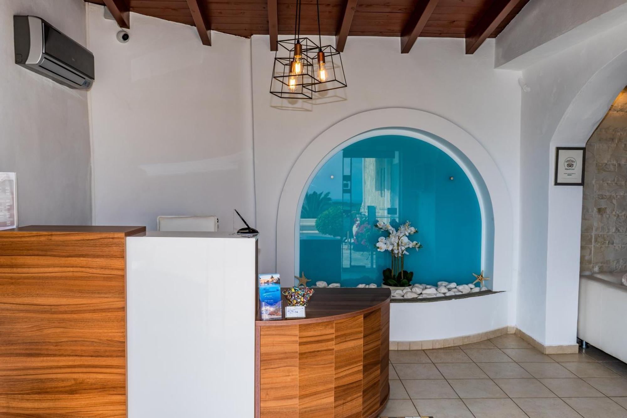 Frida Aparthotel 3*